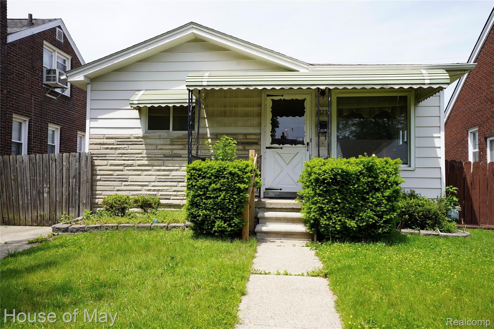 18233, Ruth, Melvindale, Michigan, 48122