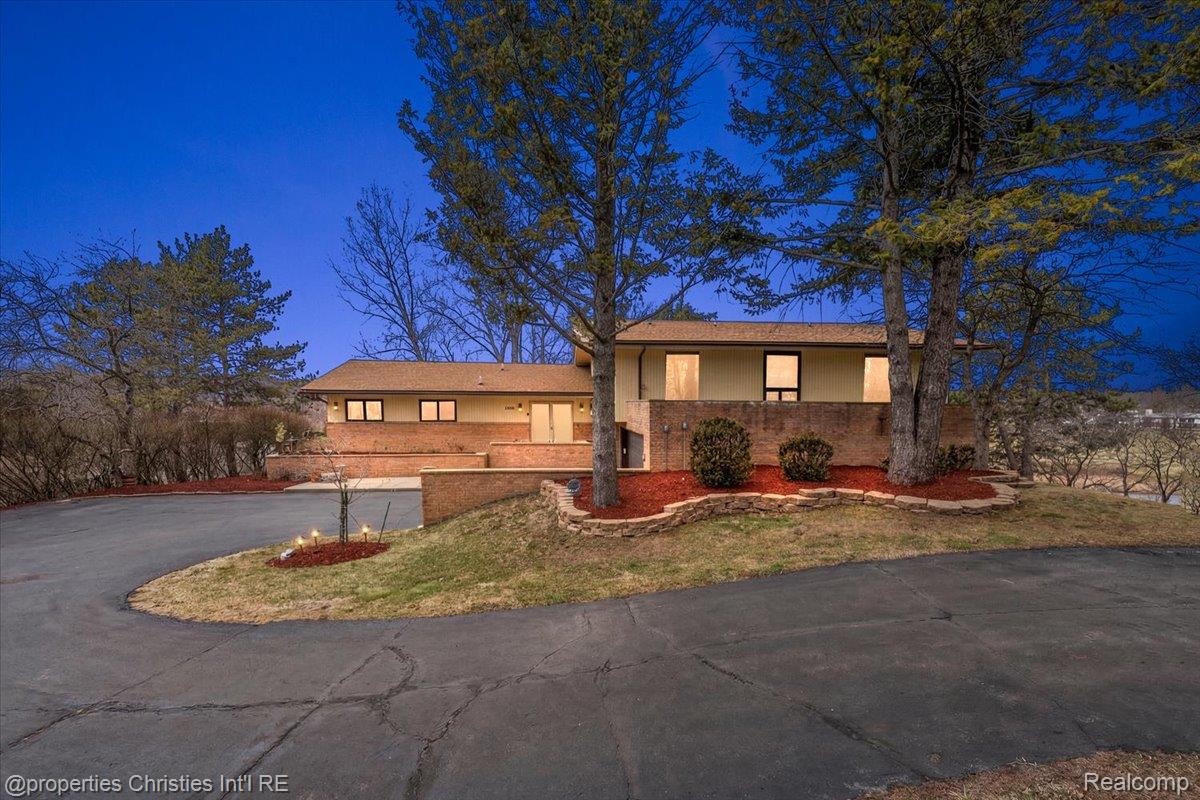 1808, Moors, Bloomfield Hills, Michigan, 48302