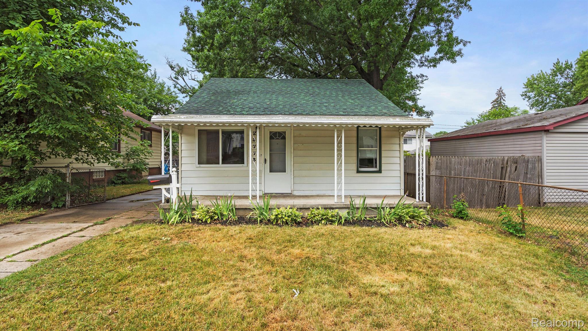 23773, HAZELWOOD, Hazel Park, Michigan, 48030