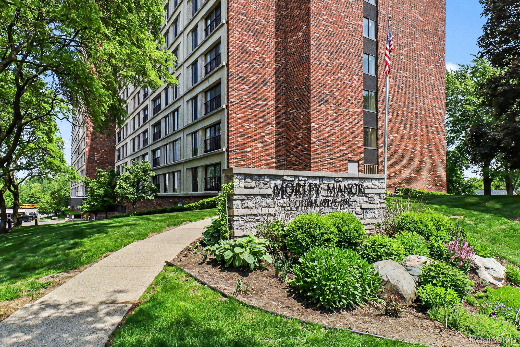 21800, Morley, #709, Dearborn, Michigan, 48124
