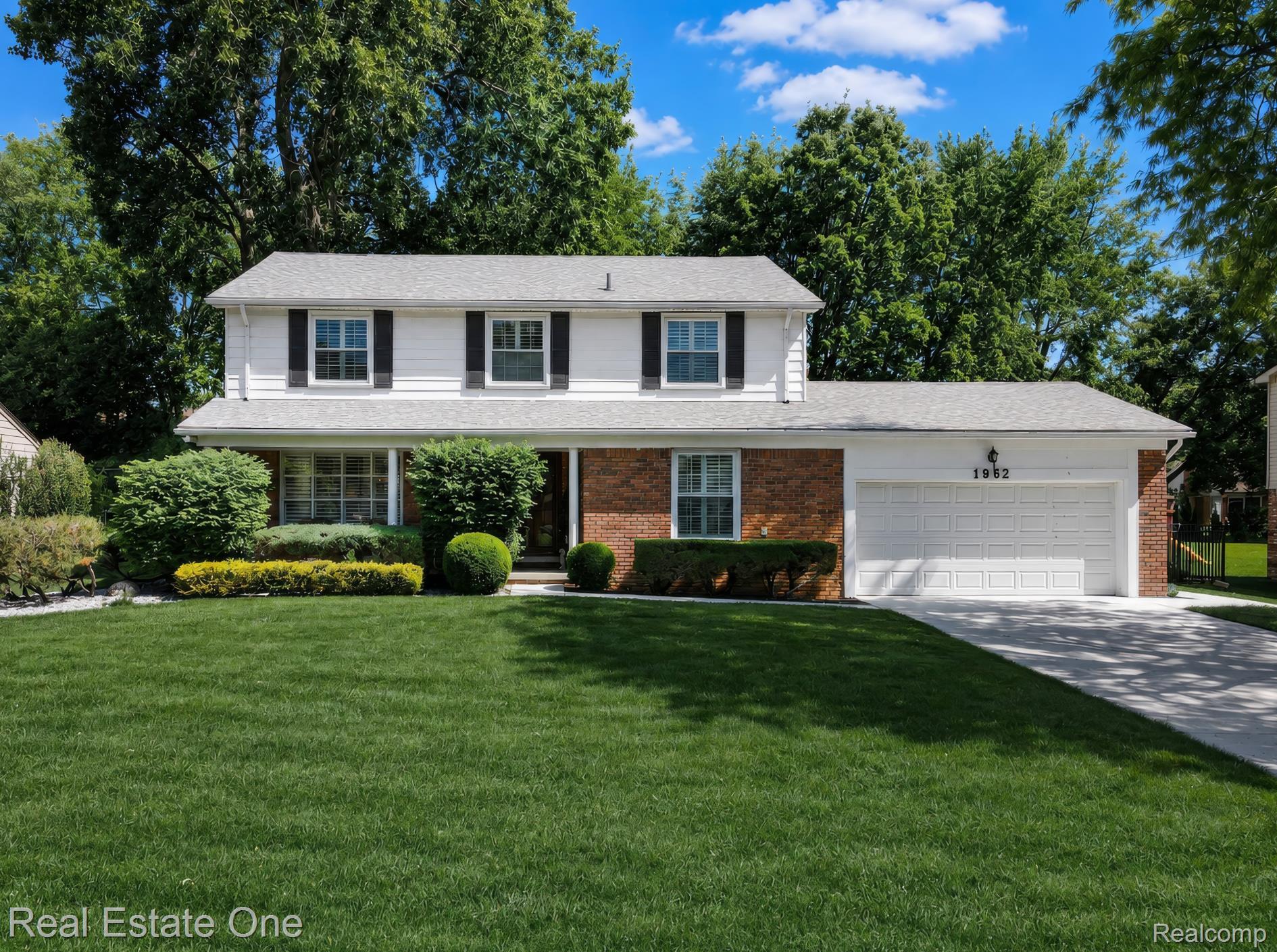 1962, Canary, Troy, Michigan, 48084