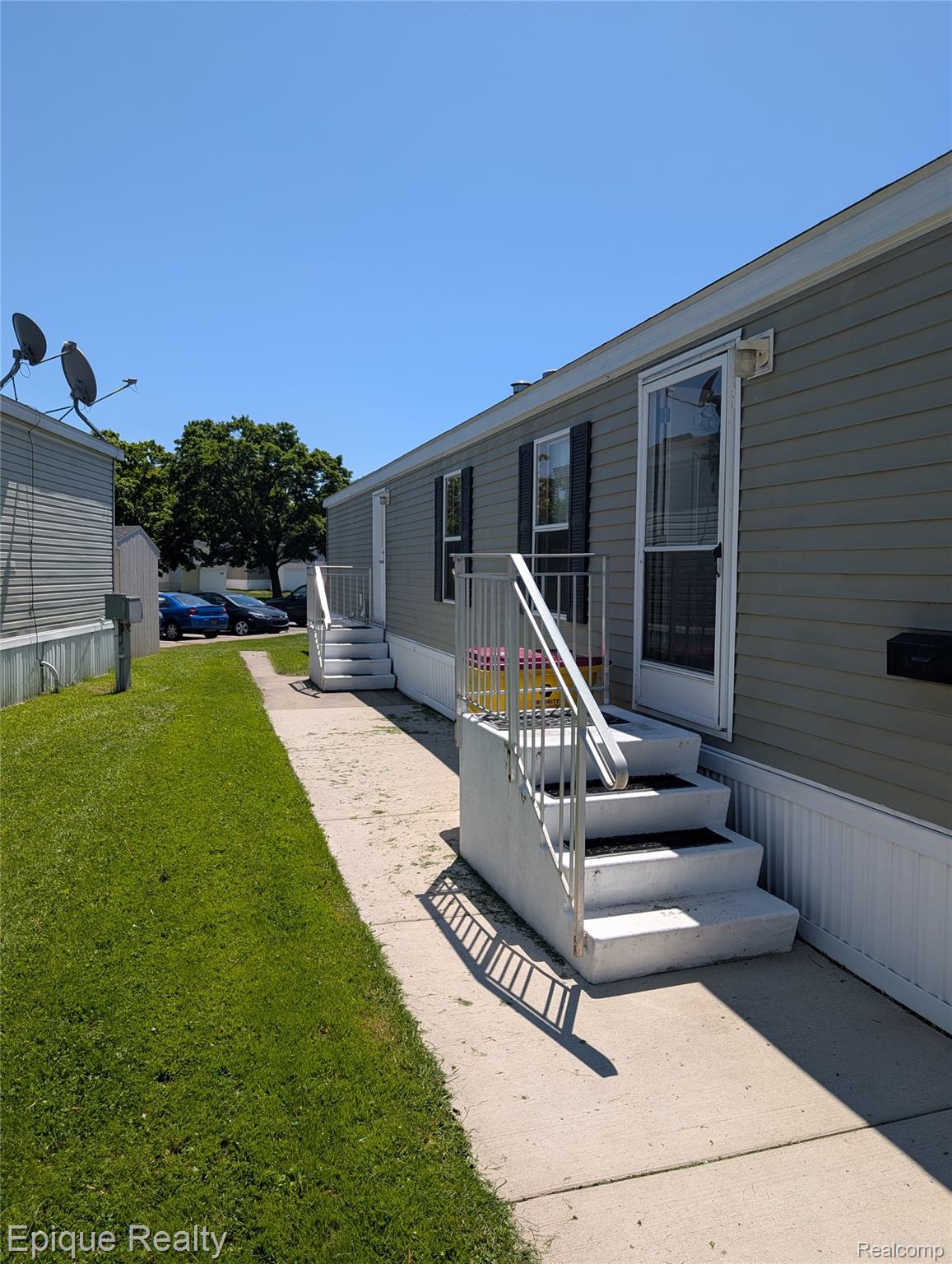 952, Cour Retta, Warren, Michigan, 48091