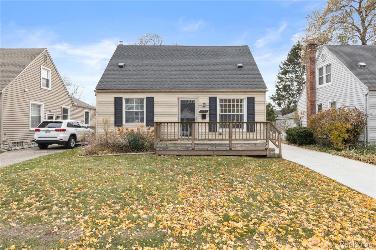 1313, Royal, Royal Oak, Michigan, 48073