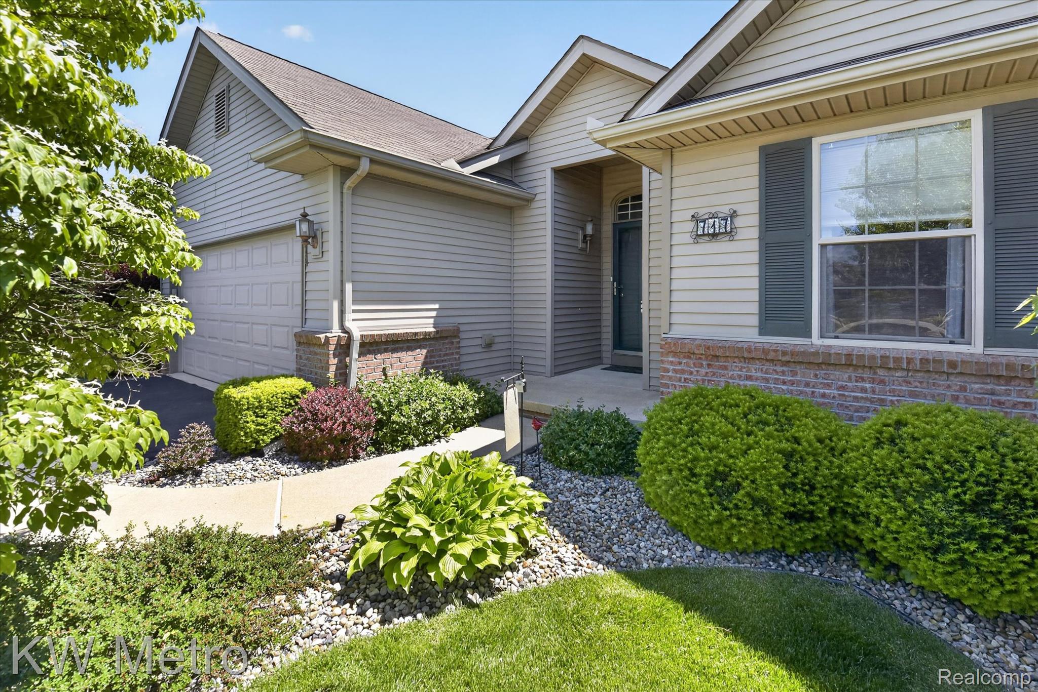 717, Koreys, Blissfield, Michigan, 49228