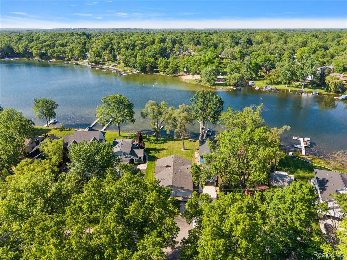 6930, Colony, West Bloomfield, Michigan, 48323