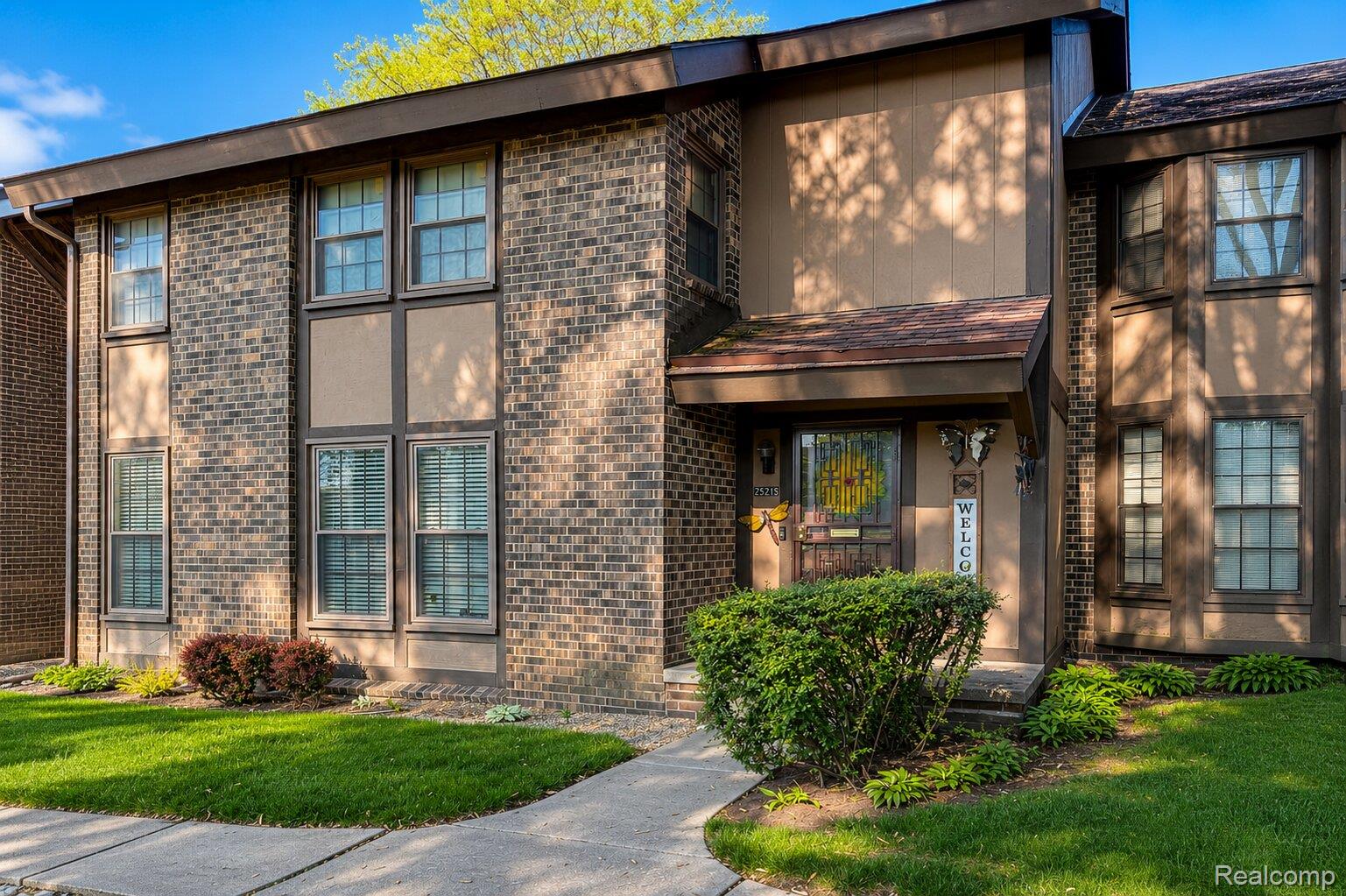 25215, Greenbrooke, Southfield, Michigan, 48033