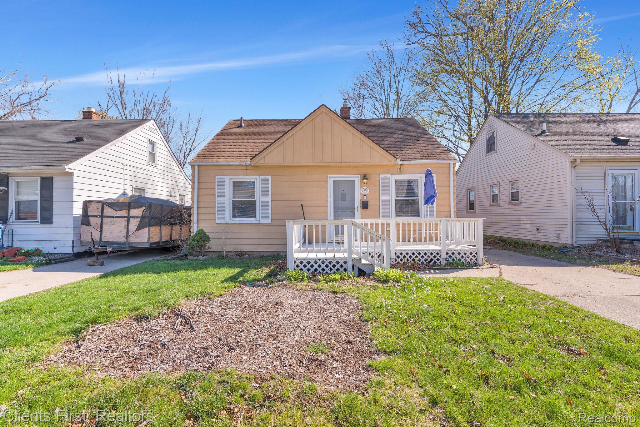 24047, Stanford, Dearborn Heights, Michigan, 48125