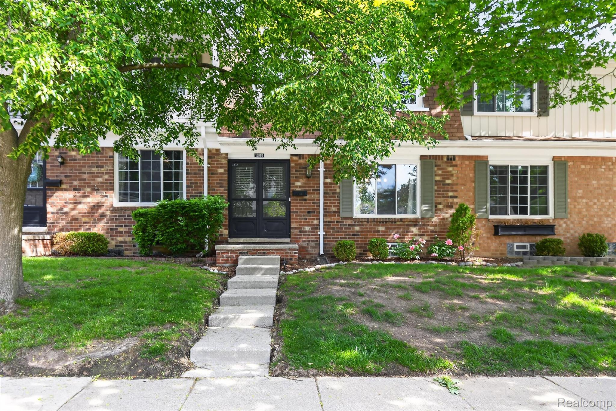 1900, Wickham, Royal Oak, Michigan, 48073