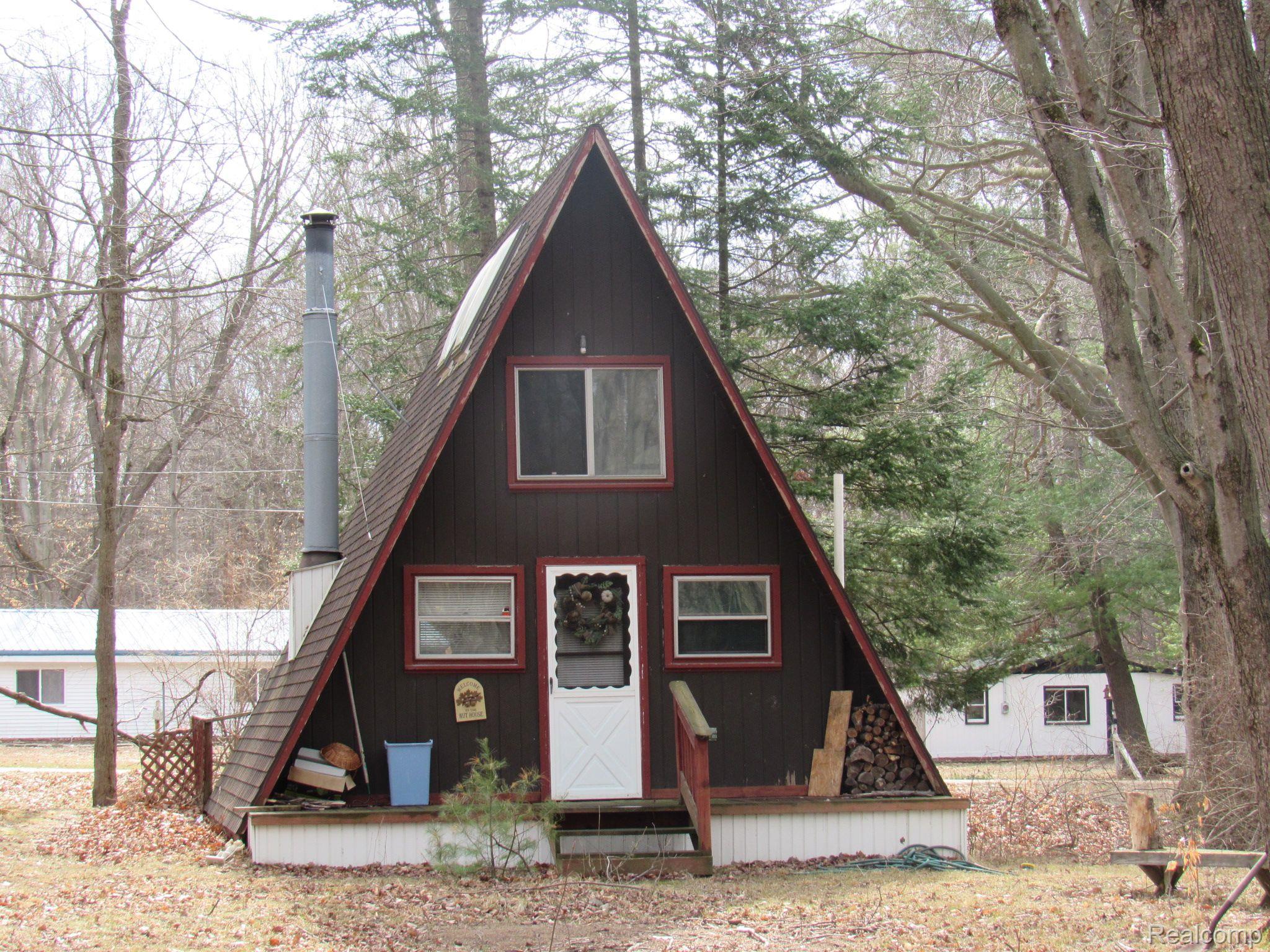 5892, WOODLAND, Lake, Michigan, 48632