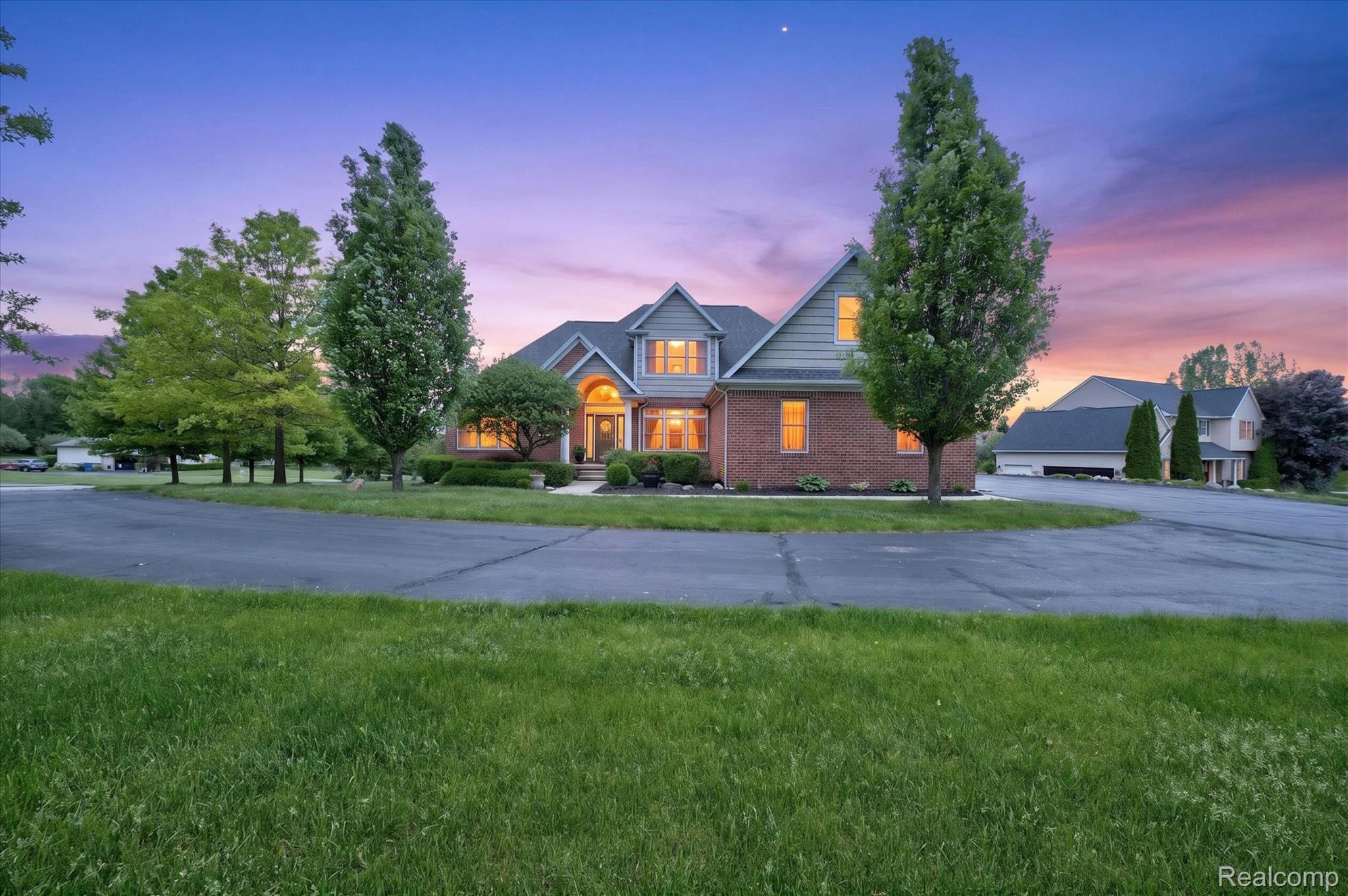 8746, Hills, Howell, Michigan, 48843