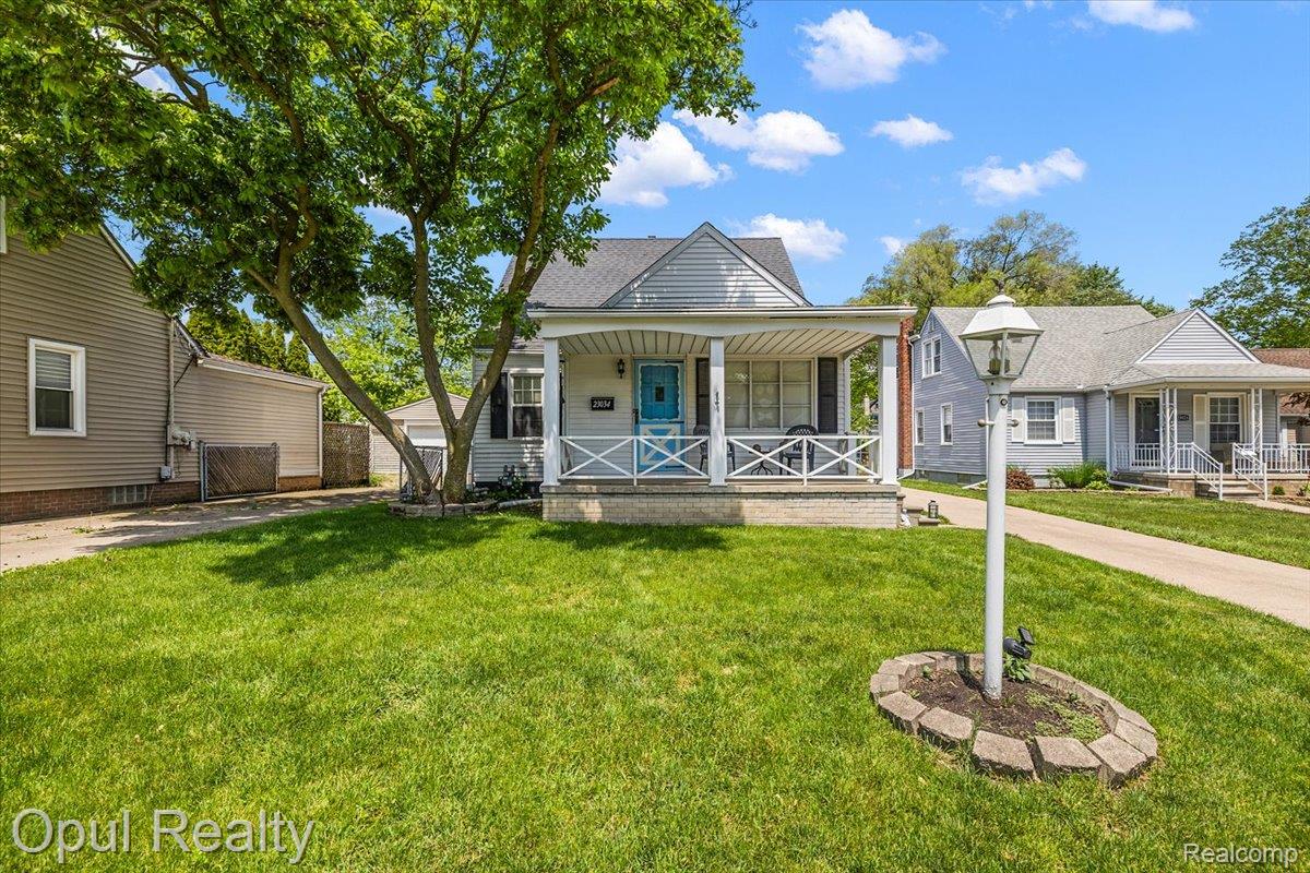 23034, Madison, Dearborn, Michigan, 48124
