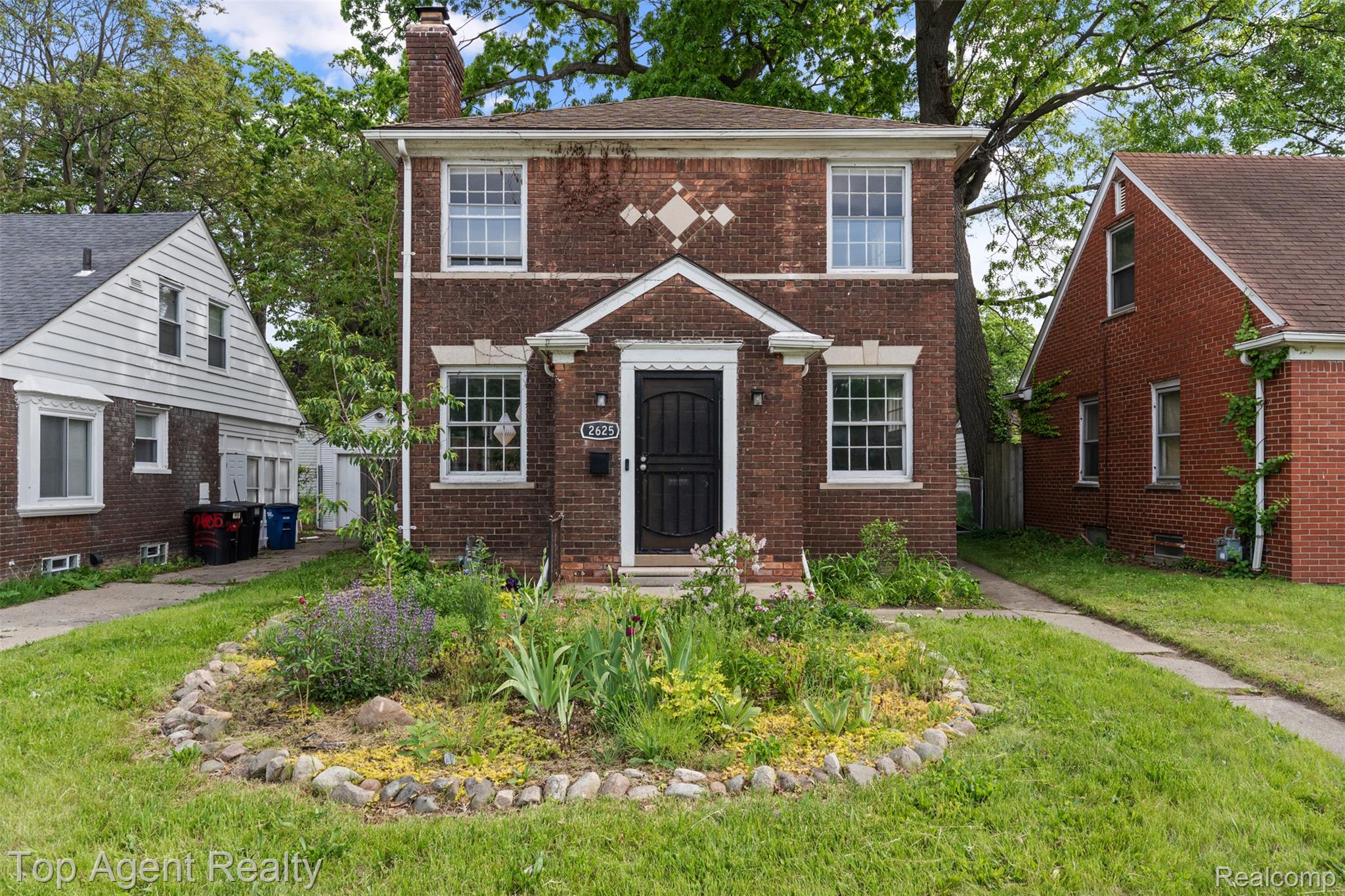 2625, 8 Mile, Detroit, Michigan, 48221