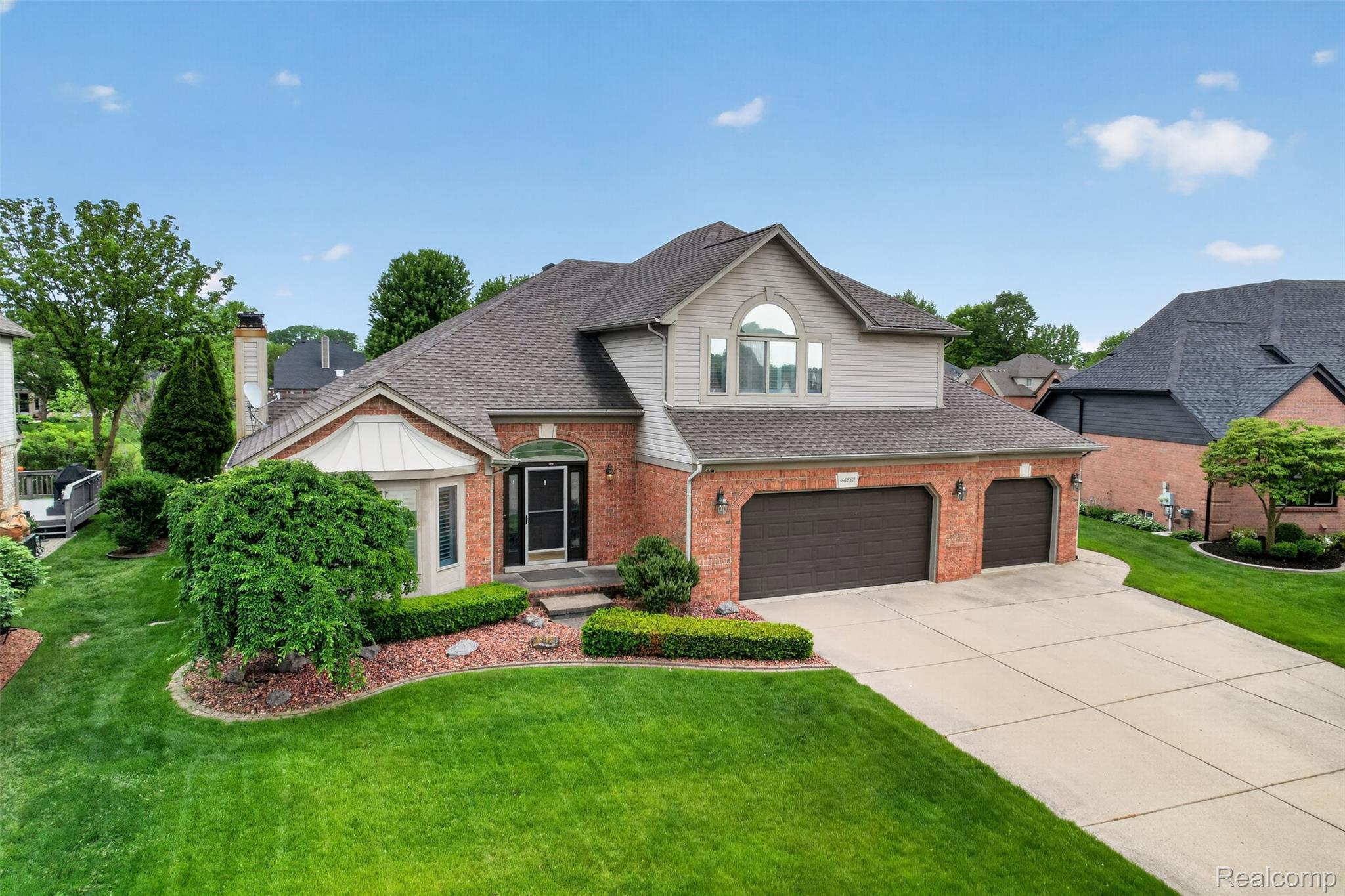 46582, Middle Brook, Macomb, Michigan, 48044