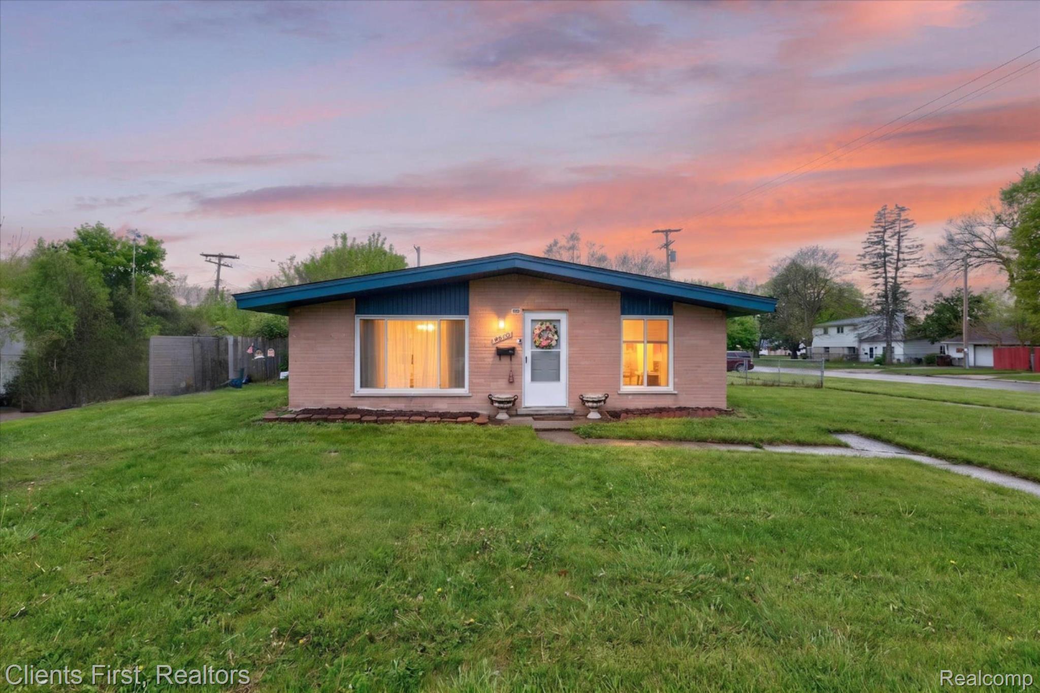 4616, Hayes, Wayne, Michigan, 48184
