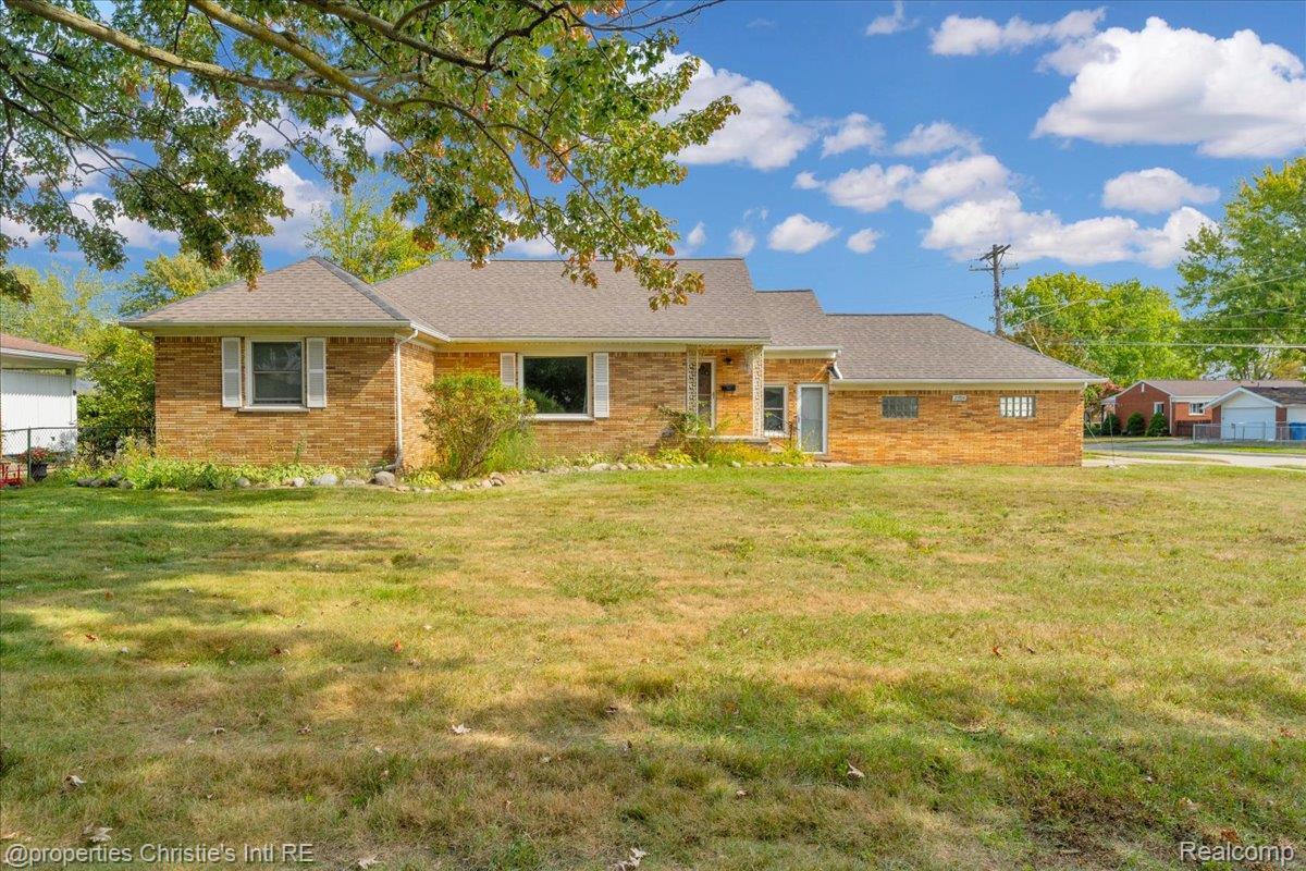 27524, Gail, Warren, Michigan, 48093