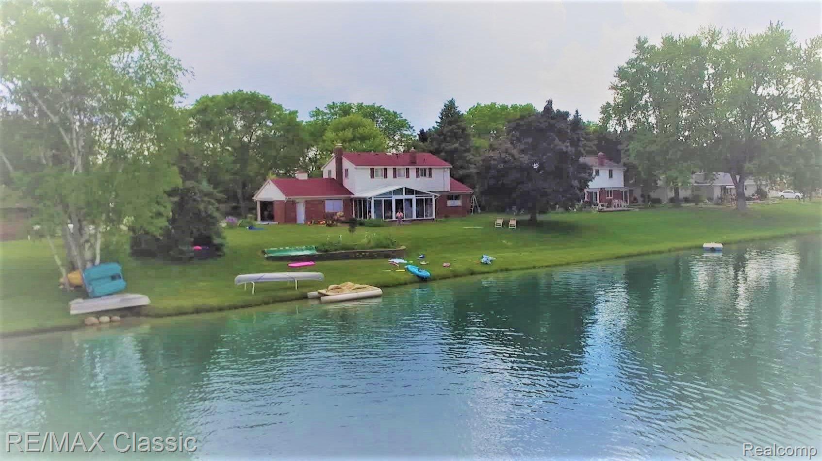 1587, Three Lakes, Troy, Michigan, 48085