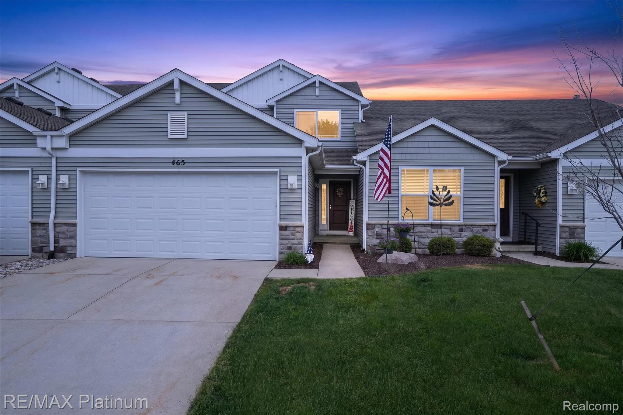465, Hosta, #082, Howell, Michigan, 48843