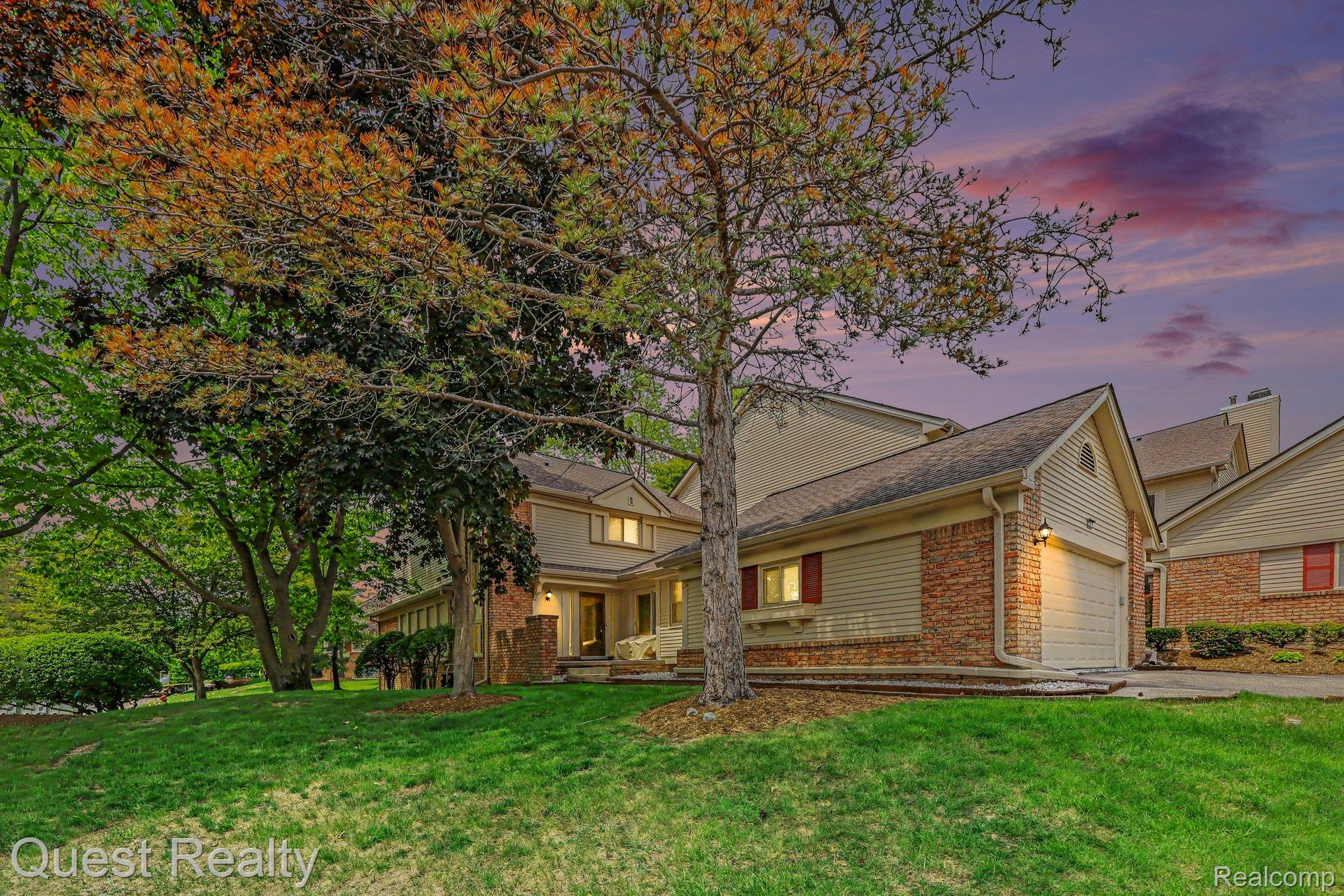 6893, Pebble Park, West Bloomfield, Michigan, 48322