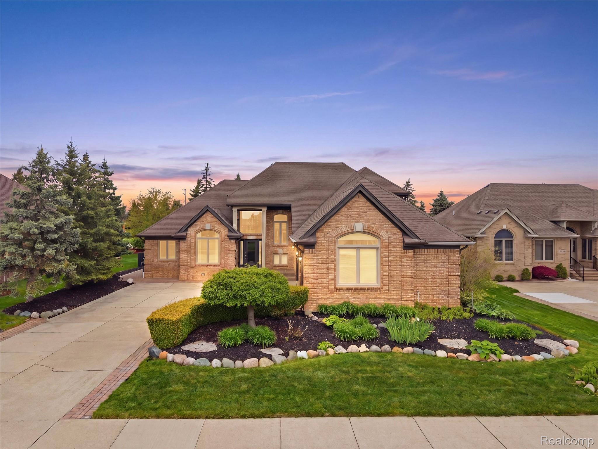 16137, Darlene, Macomb, Michigan, 48042