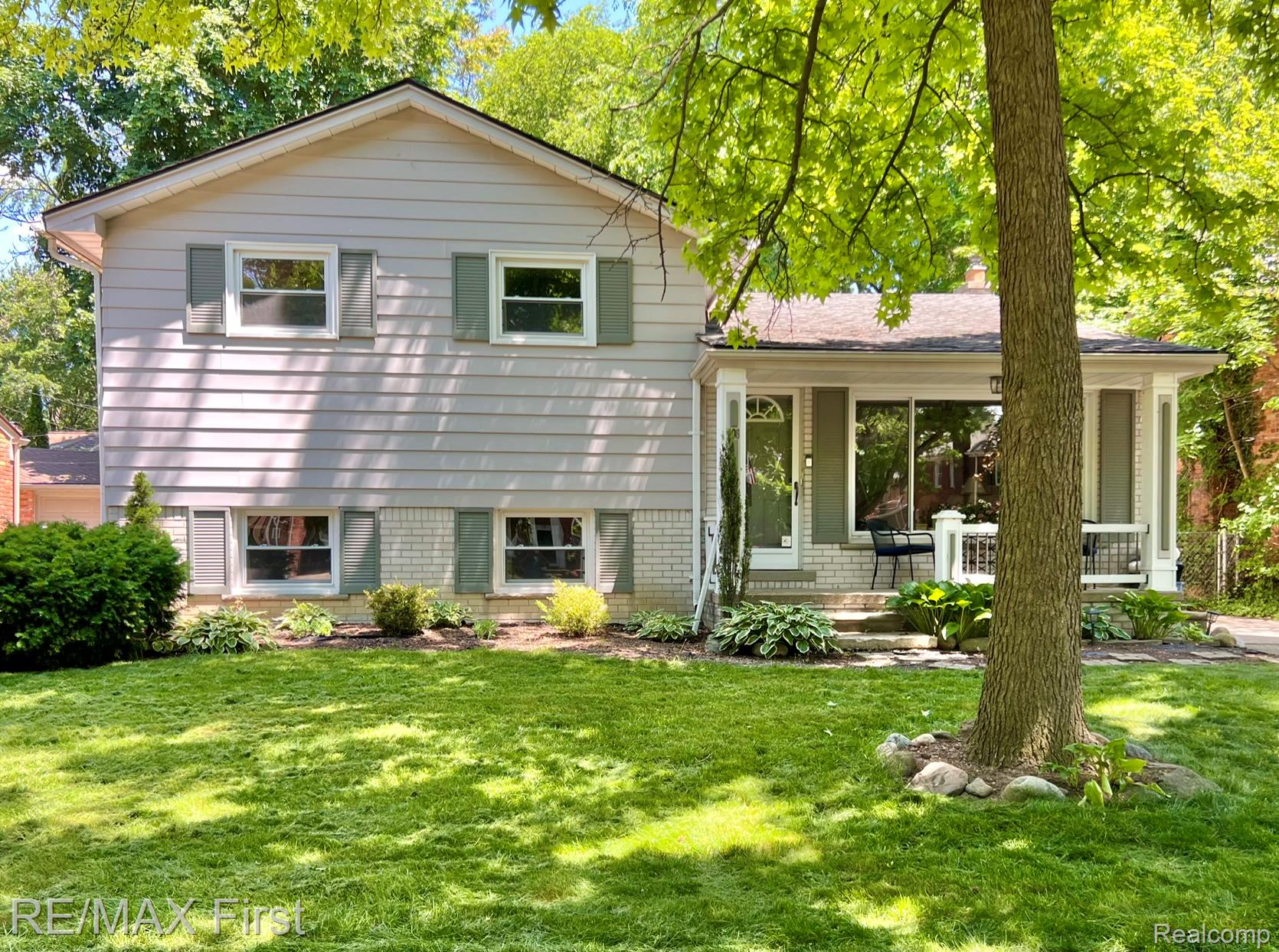 908, Marywood, Royal Oak, Michigan, 48067