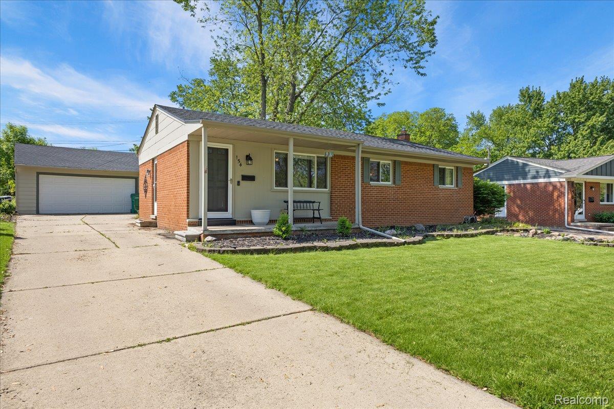 154, Nichols, Saline, Michigan, 48176