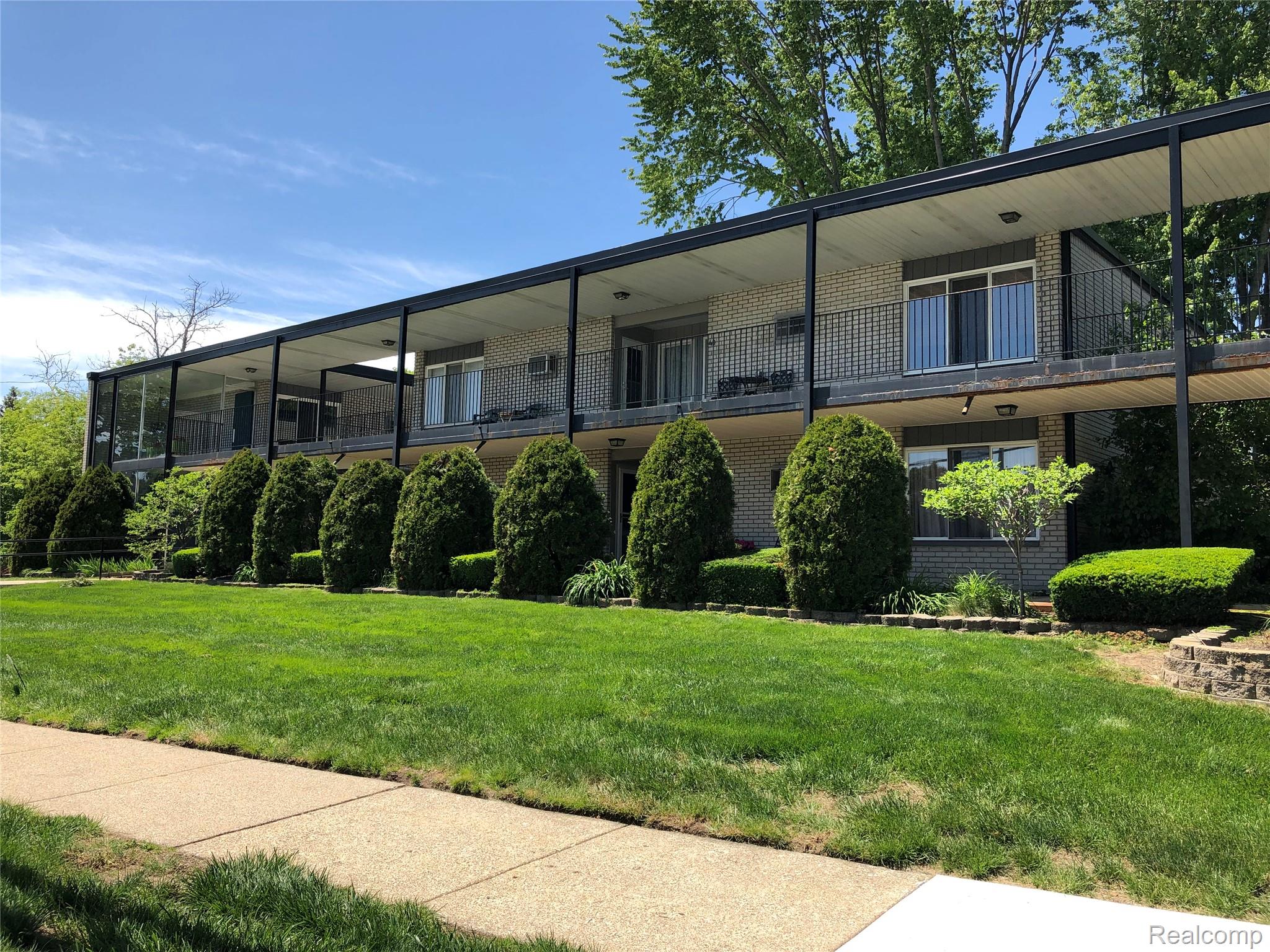 3421, Hillside, #24, Royal Oak, Michigan, 48073