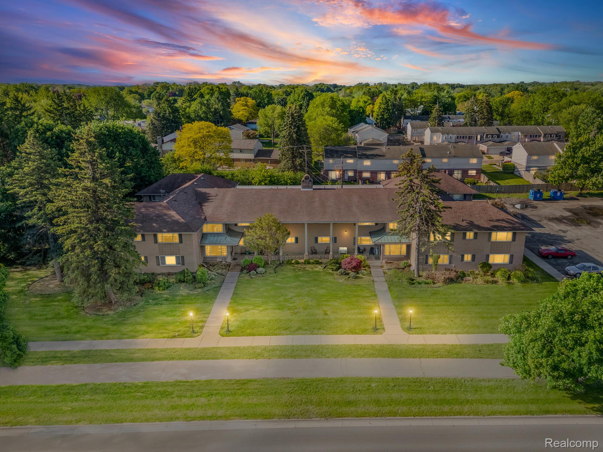 2245, Walton, #56, Rochester Hills, Michigan, 48309
