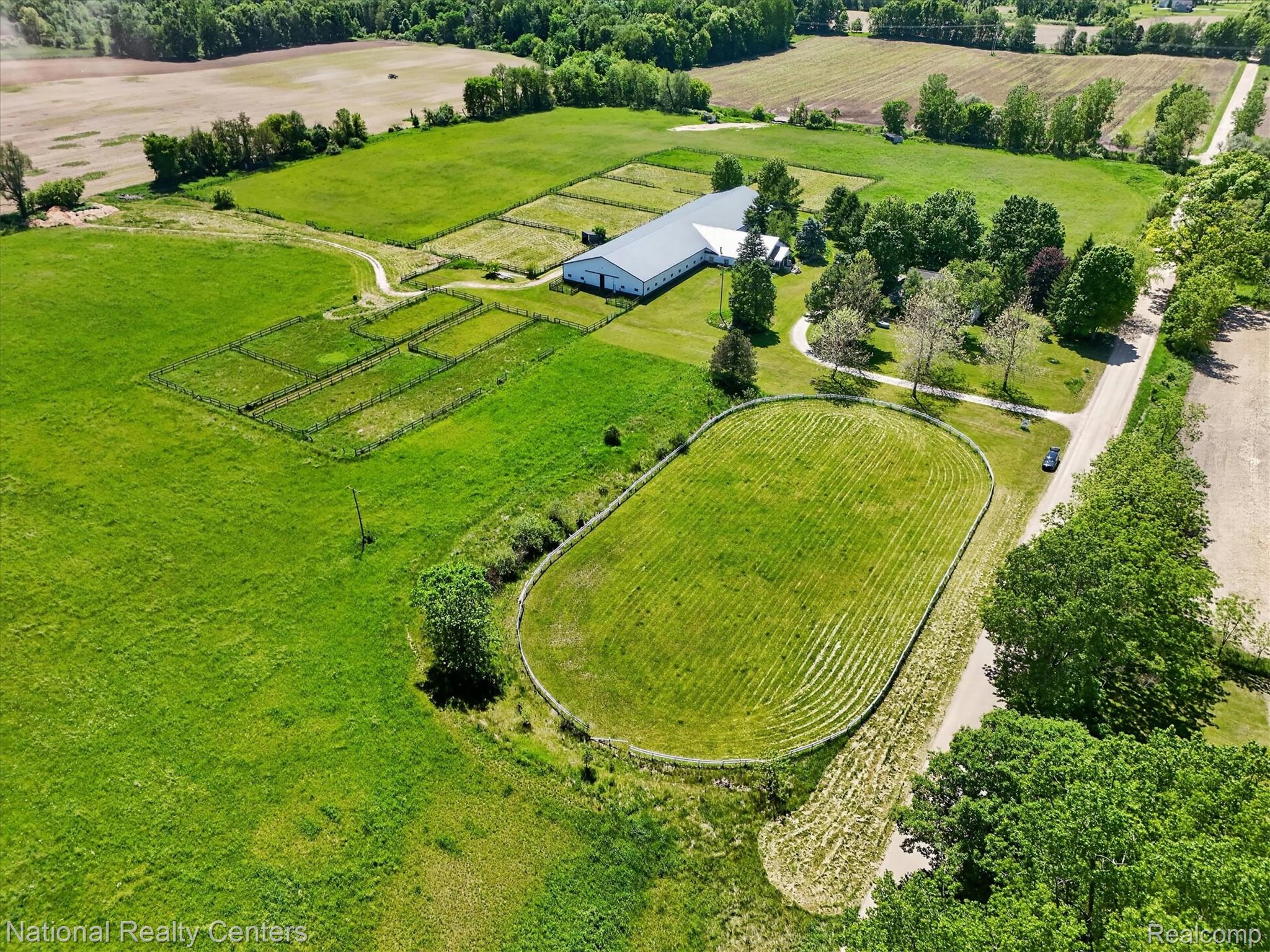864, Lovejoy, Byron, Michigan, 48418