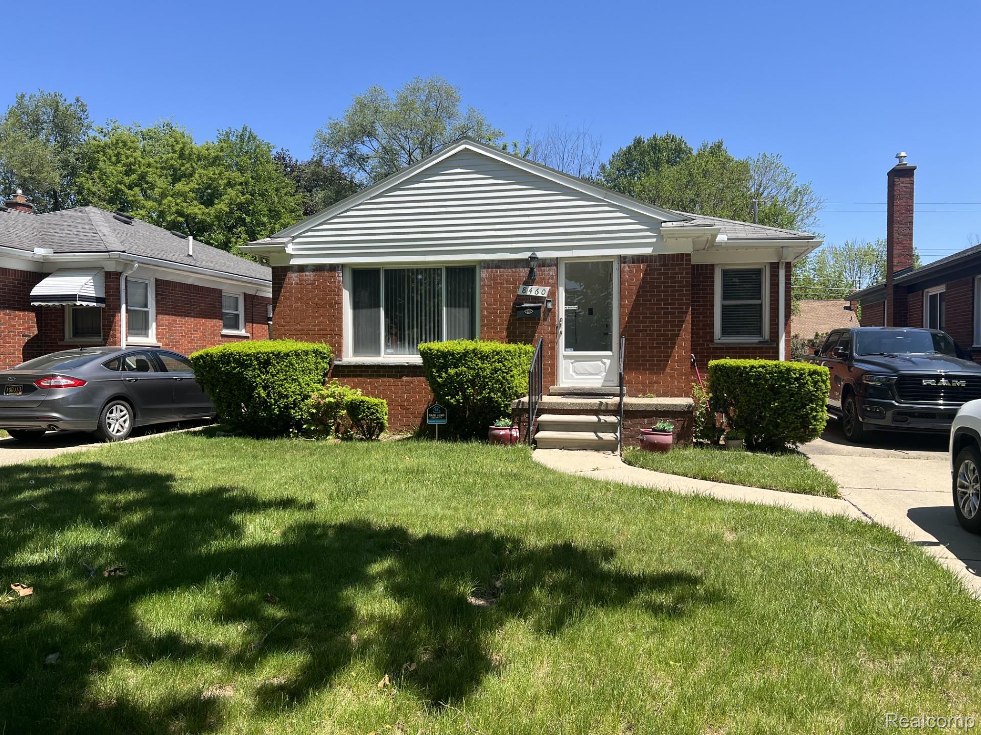 8460, Riverview, Dearborn Heights, Michigan, 48127