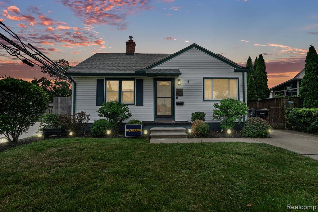 1029, Cora, Wyandotte, Michigan, 48192