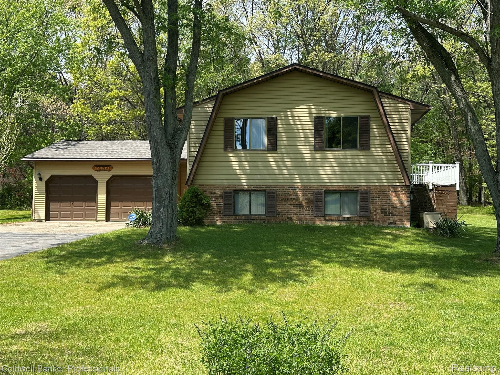 5398, Linger, Lapeer, Michigan, 48446