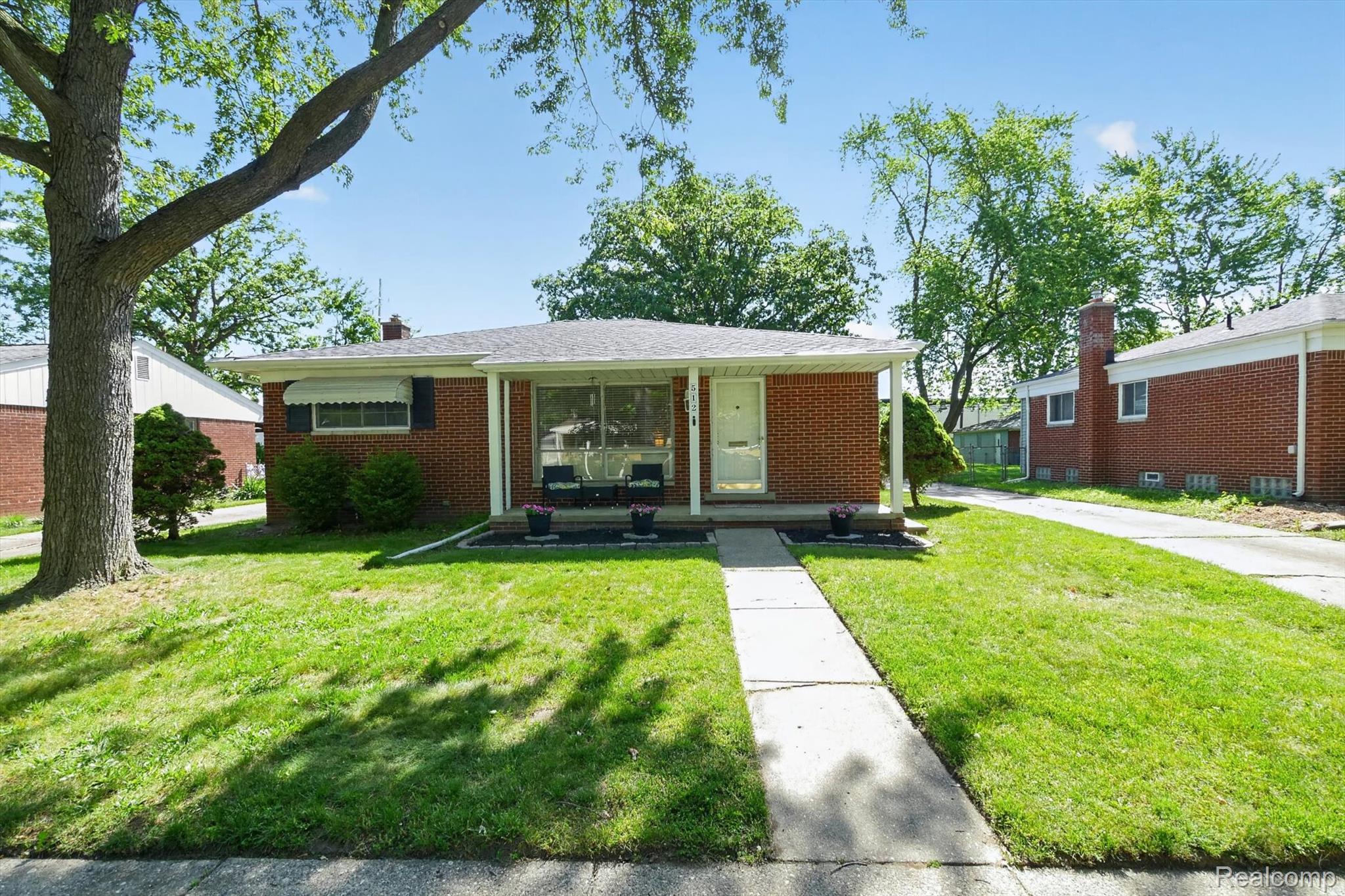 512, Redwood, Troy, Michigan, 48083