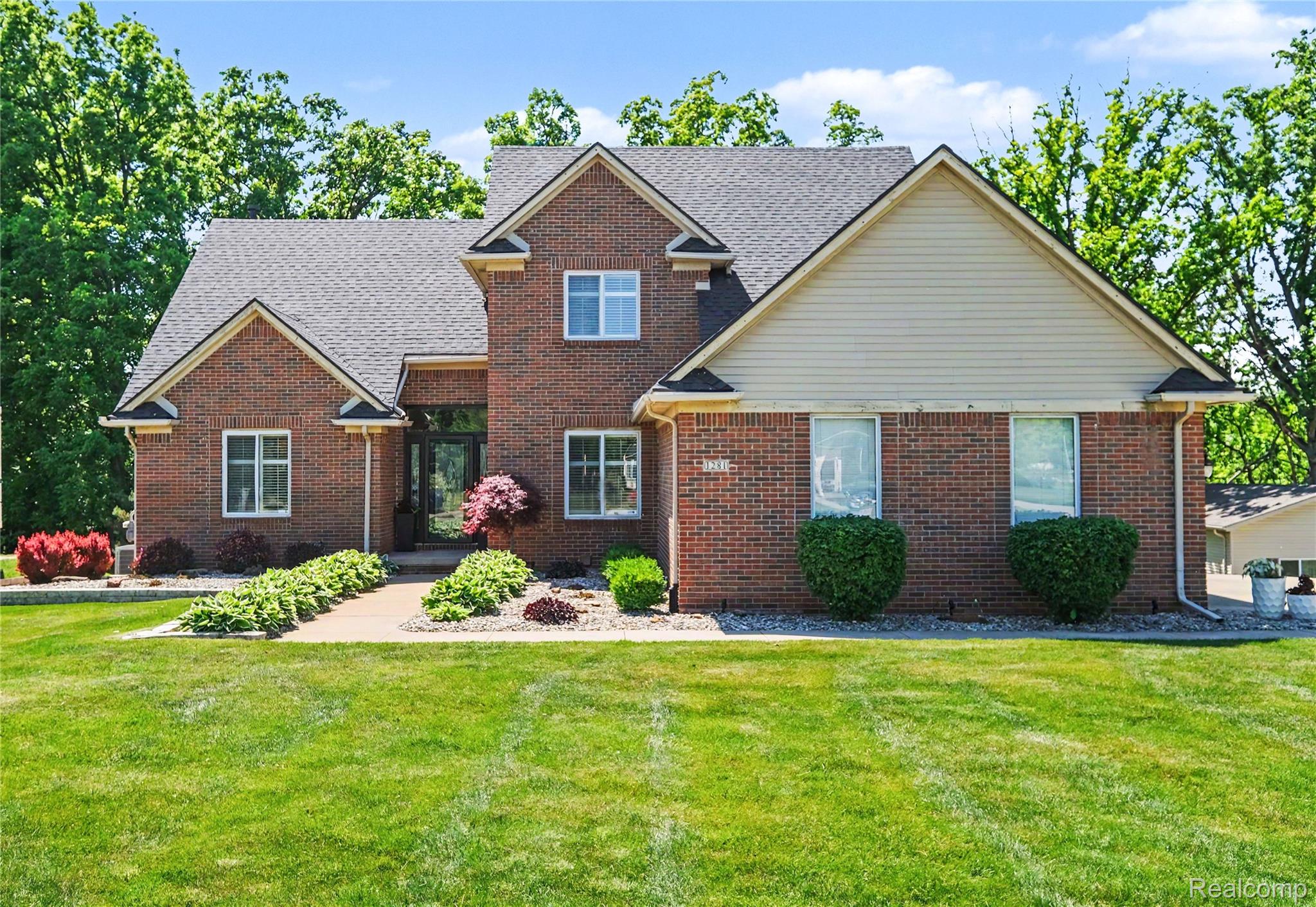 1281, Deer Creek, Grand Blanc, Michigan, 48439