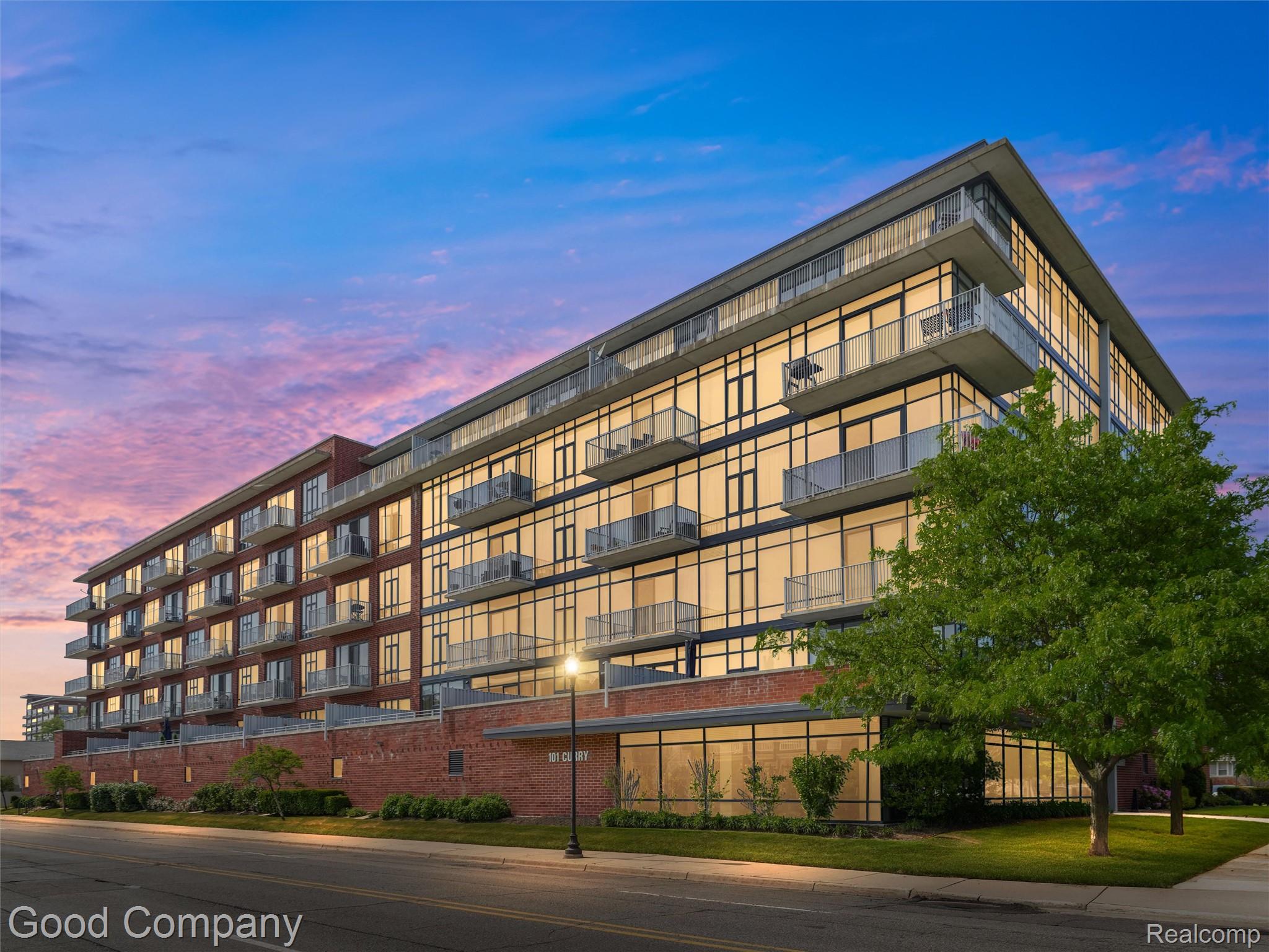 101, Curry Ave, #402, Royal Oak, Michigan, 48067