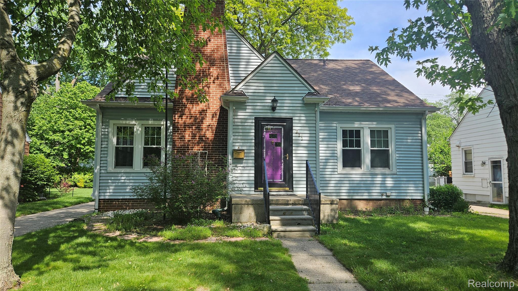 211, Starr, Pontiac, Michigan, 48341