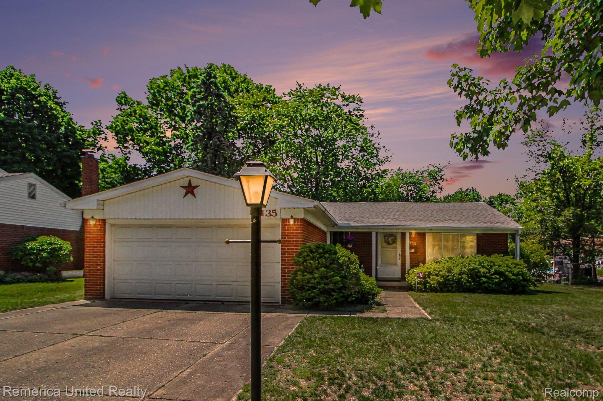 9135, Manton, Plymouth, Michigan, 48170