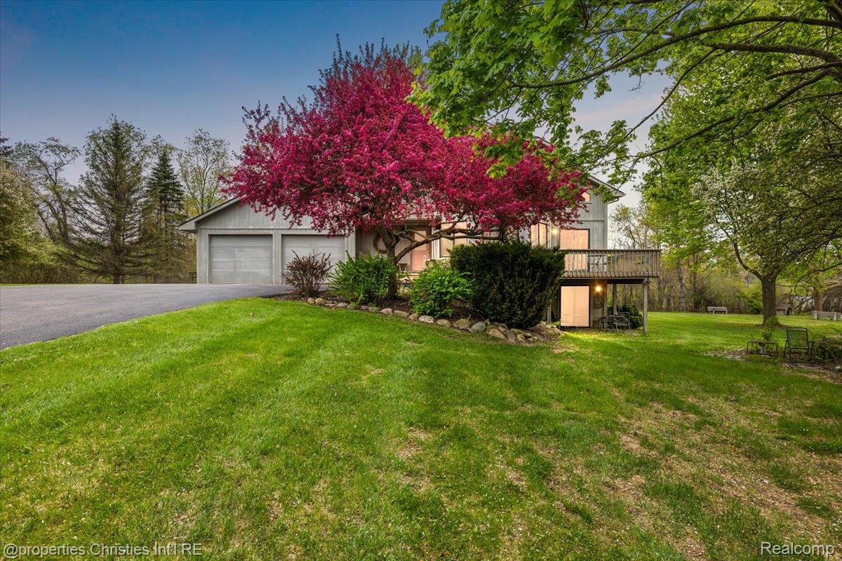 6175, Tripp, Holly, Michigan, 48442