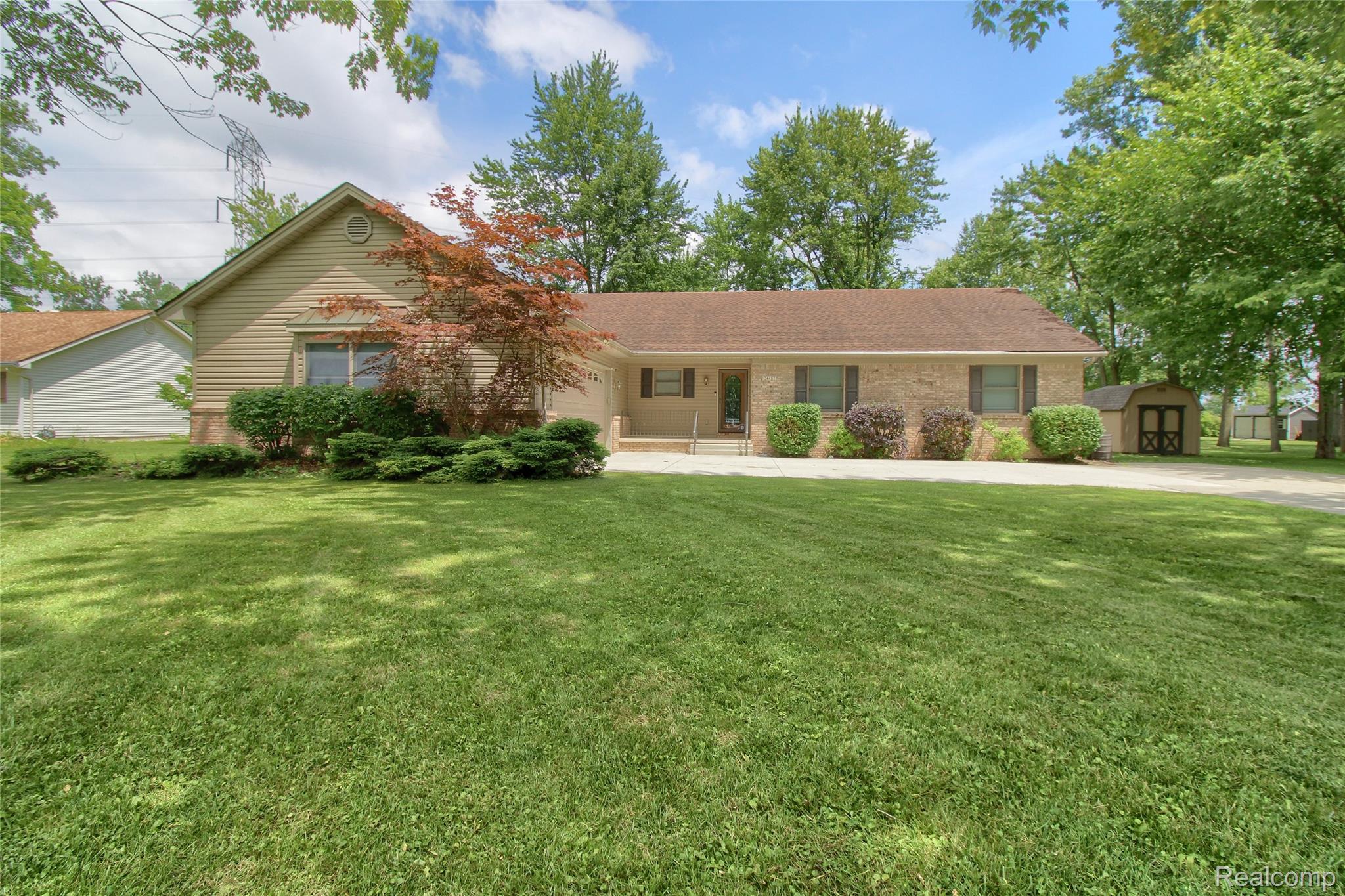 24487, Dugan, New Boston, Michigan, 48164