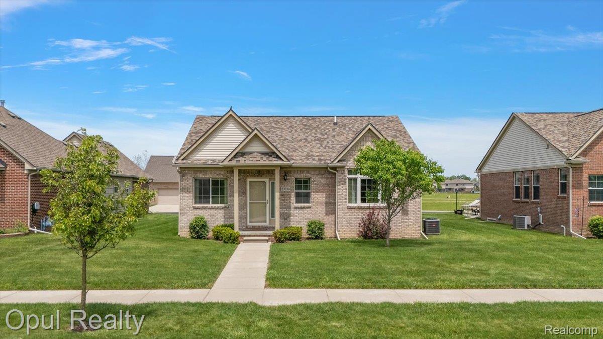 23934, Meadows, Flat Rock, Michigan, 48134