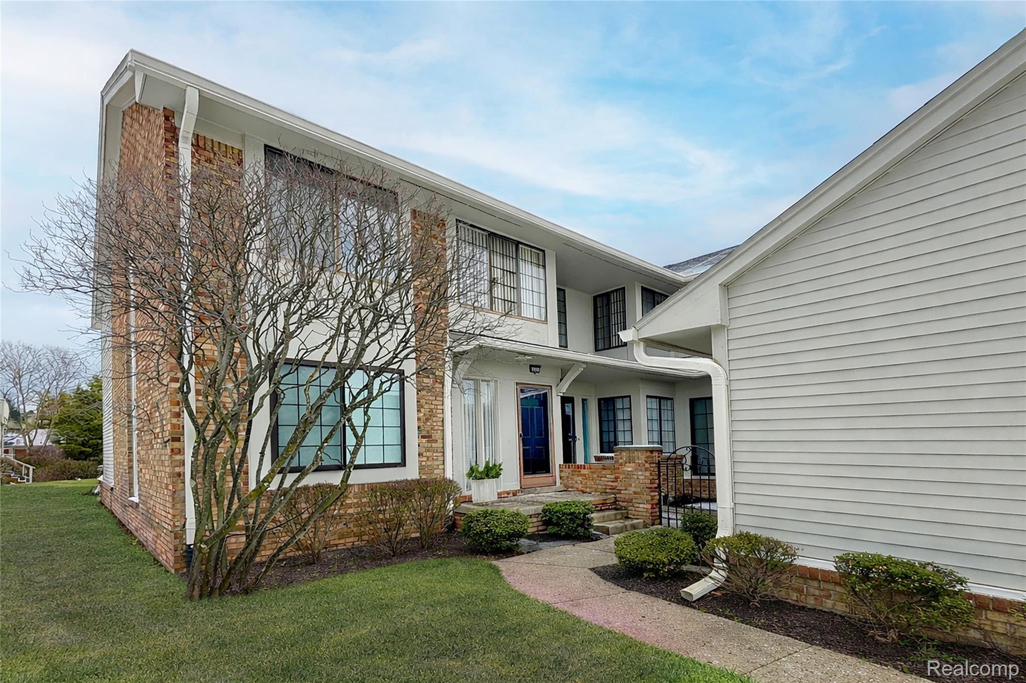 6011, Pebble Lane, West Bloomfield, Michigan, 48322