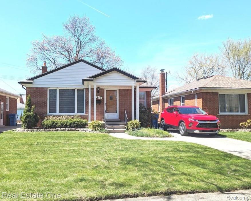 8443, RIVERDALE, Dearborn Heights, Michigan, 48127