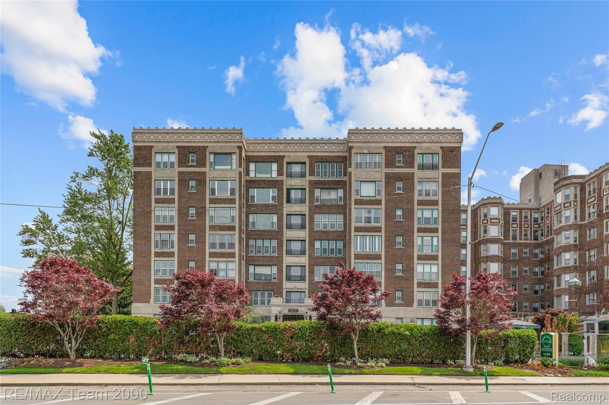 8120, Jefferson, Detroit, Michigan, 48214
