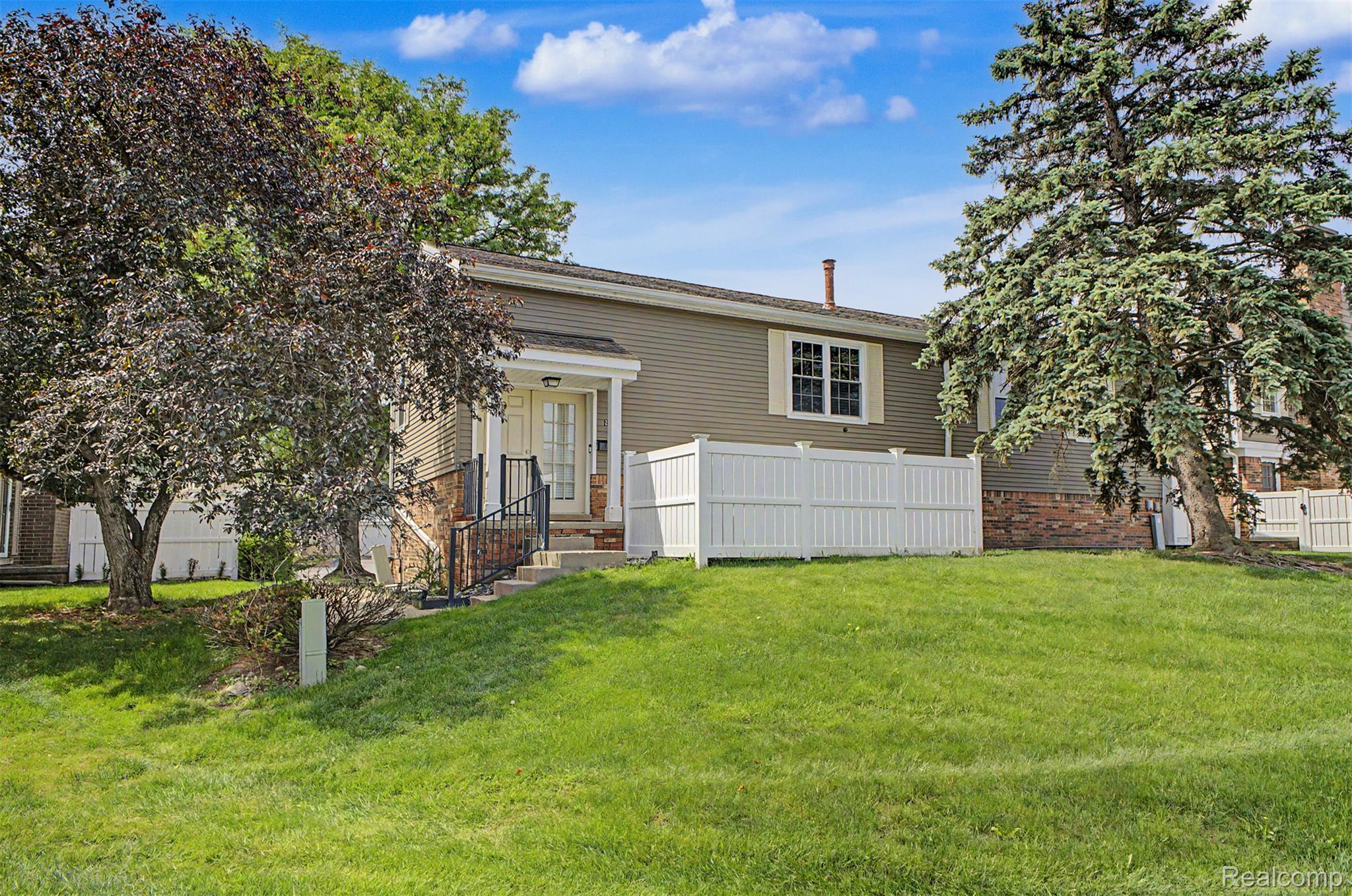 20872, Glen Haven, #30, Northville, Michigan, 48167