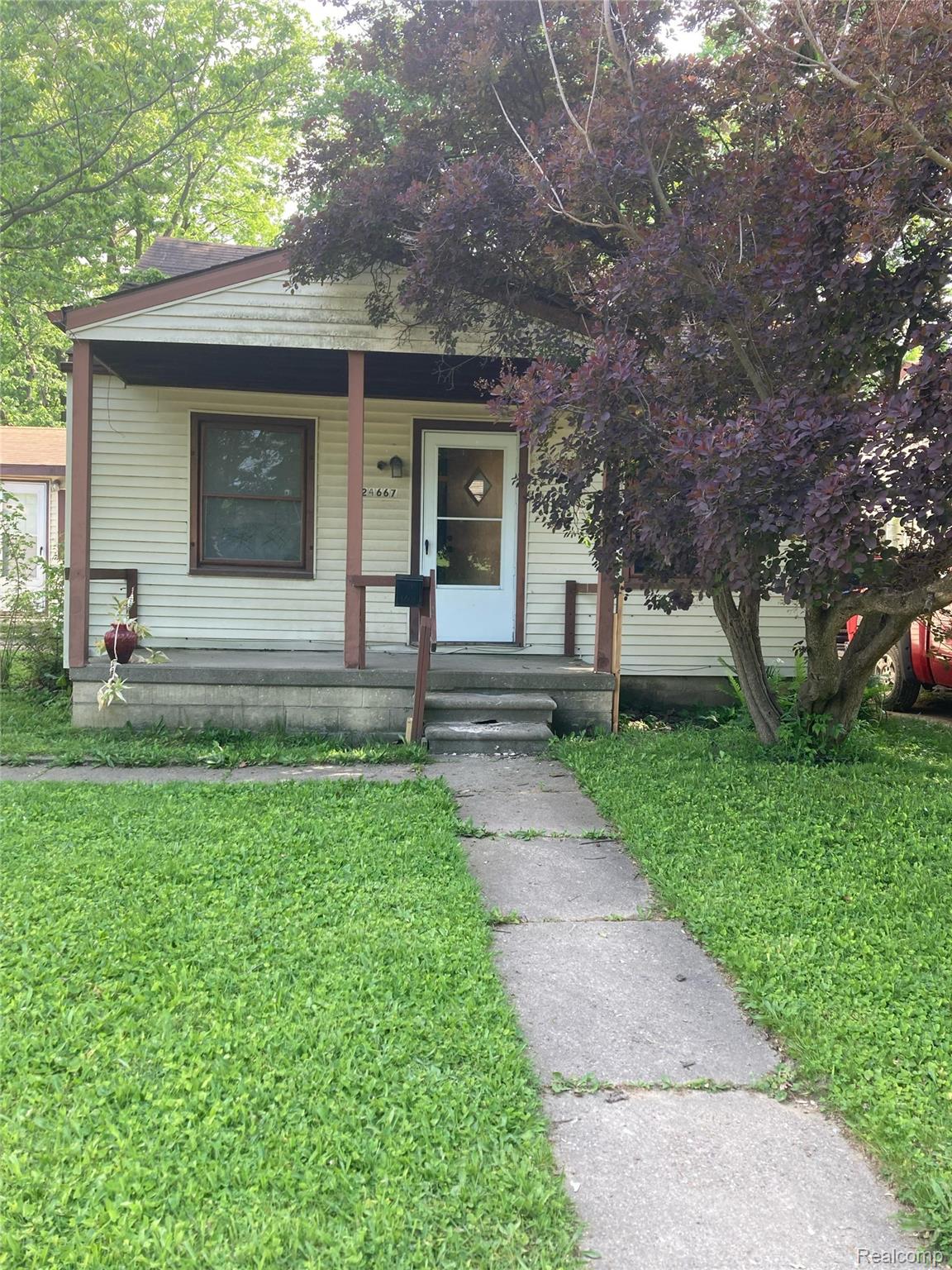 24667, Puritan, Redford, Michigan, 48239