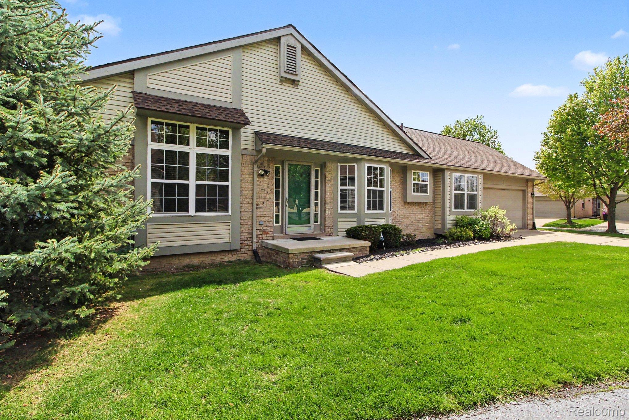 22840, Woodcreek, Taylor, Michigan, 48180