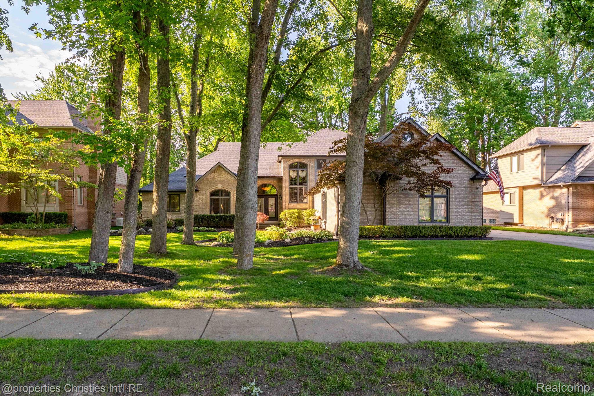 14281, Bournemuth, Utica, Michigan, 48315