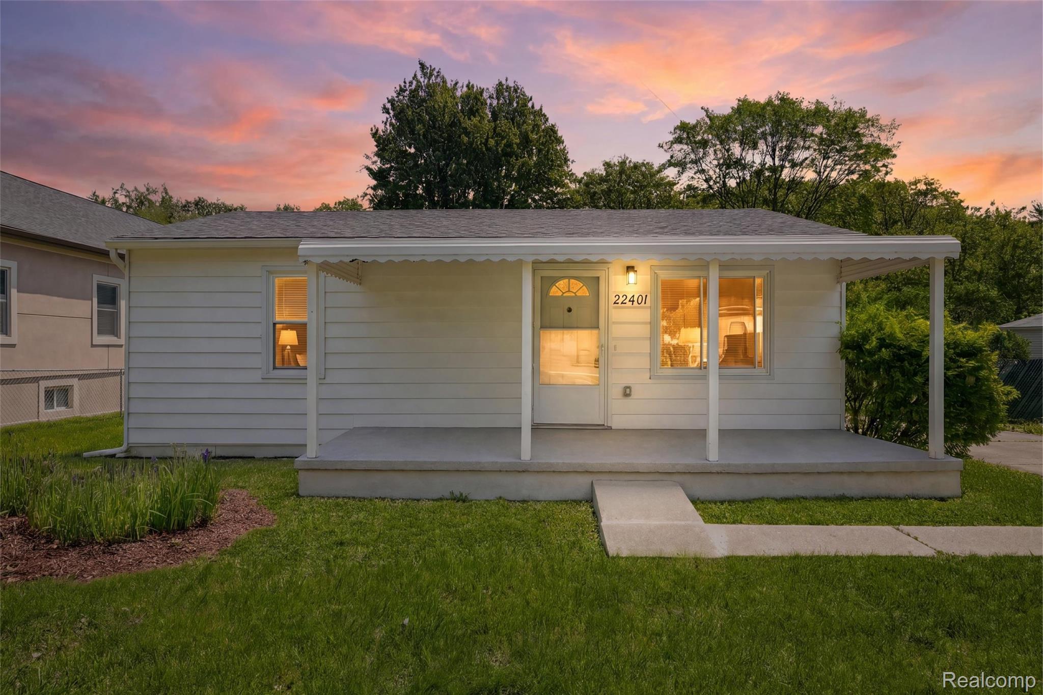 22401, Monterey, Woodhaven, Michigan, 48183