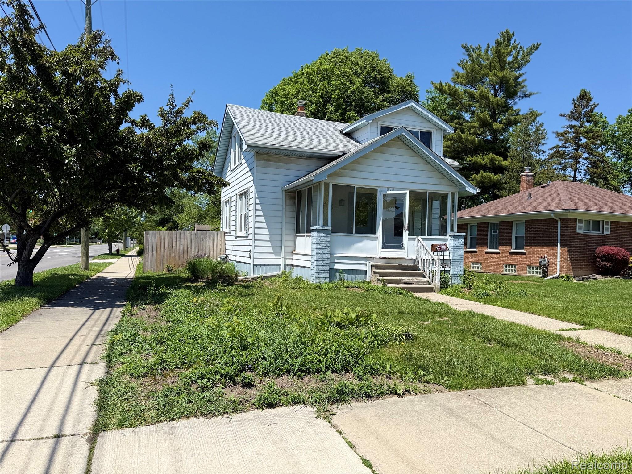 834, Houstonia, Royal Oak, Michigan, 48073