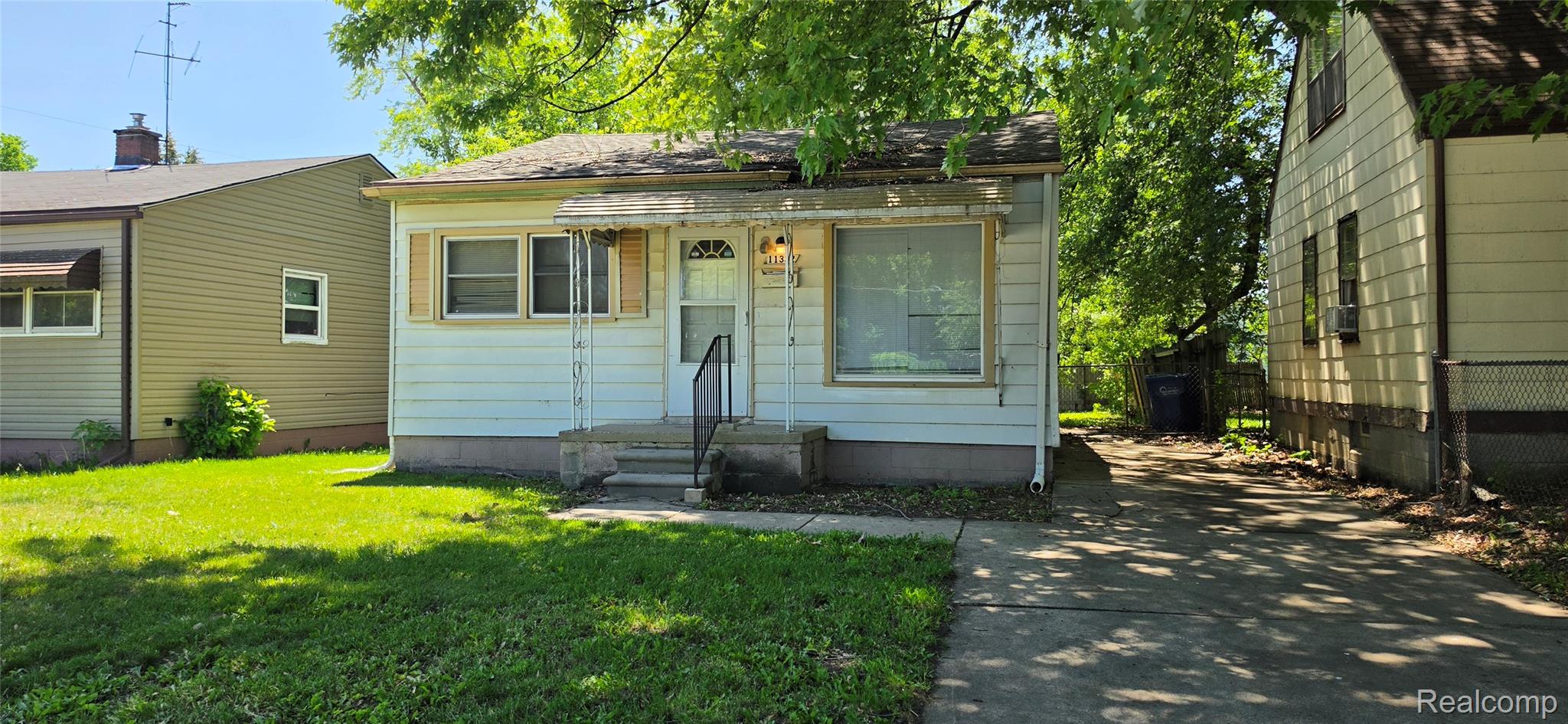 11332, Republic, Warren, Michigan, 48089