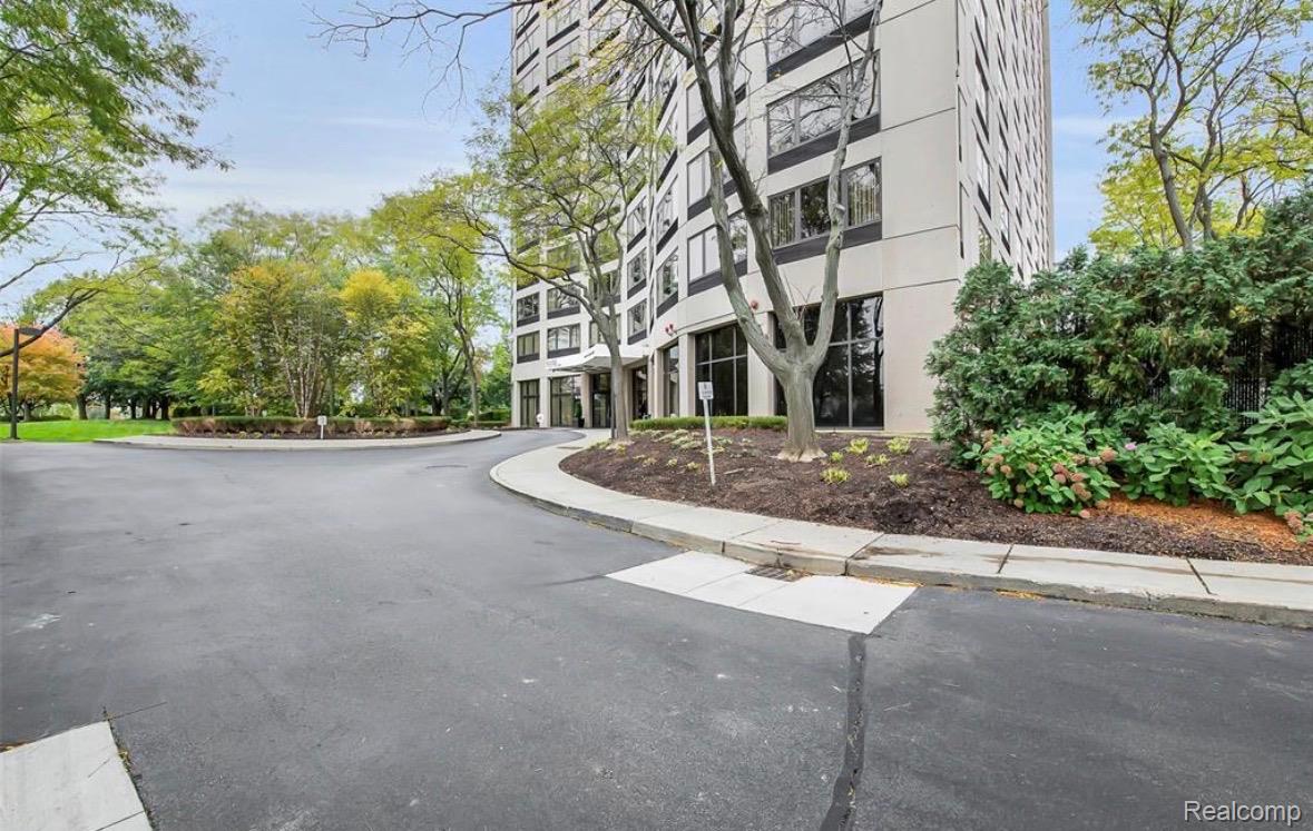 5000, Towncenter, #607, Southfield, Michigan, 48075